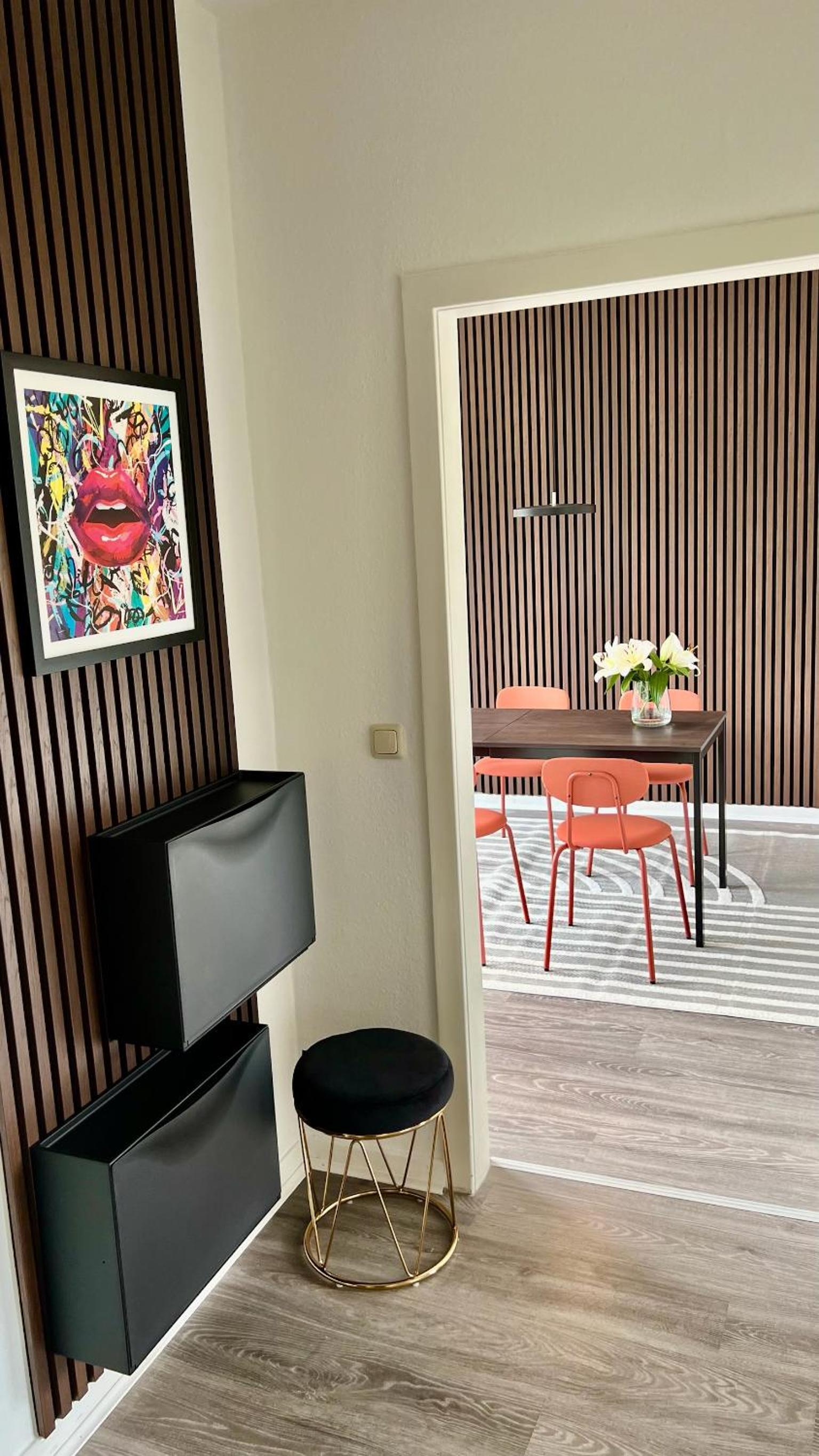 One-Bedroom Apartment photo 2