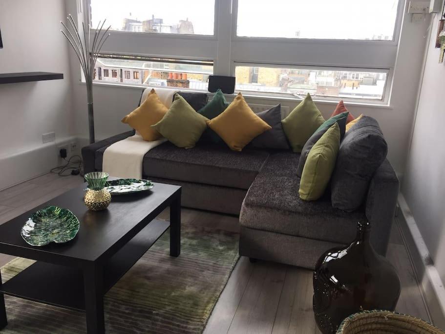 Three-Bedroom Apartment photo 1