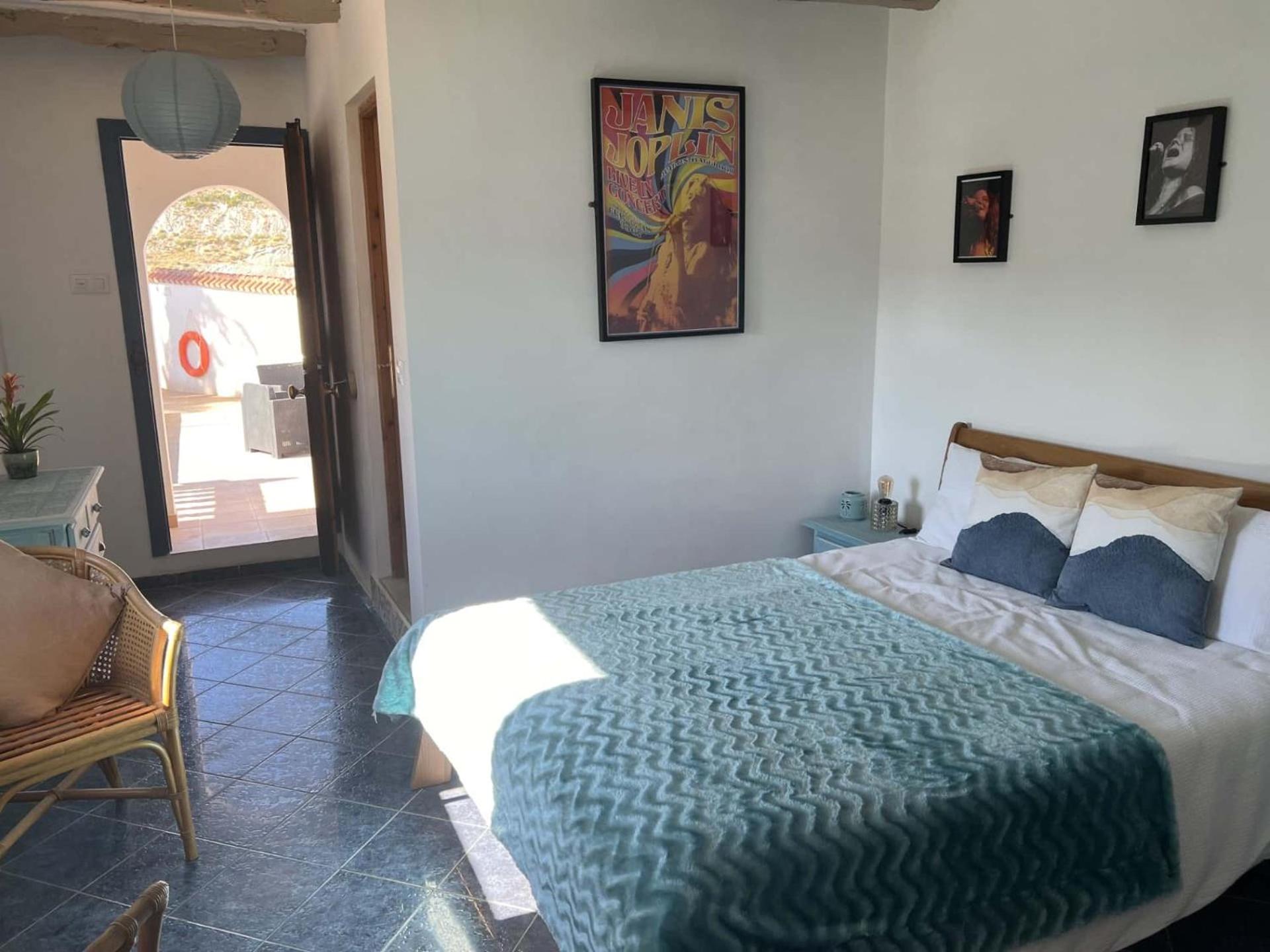 Habitación King con vista a la piscina