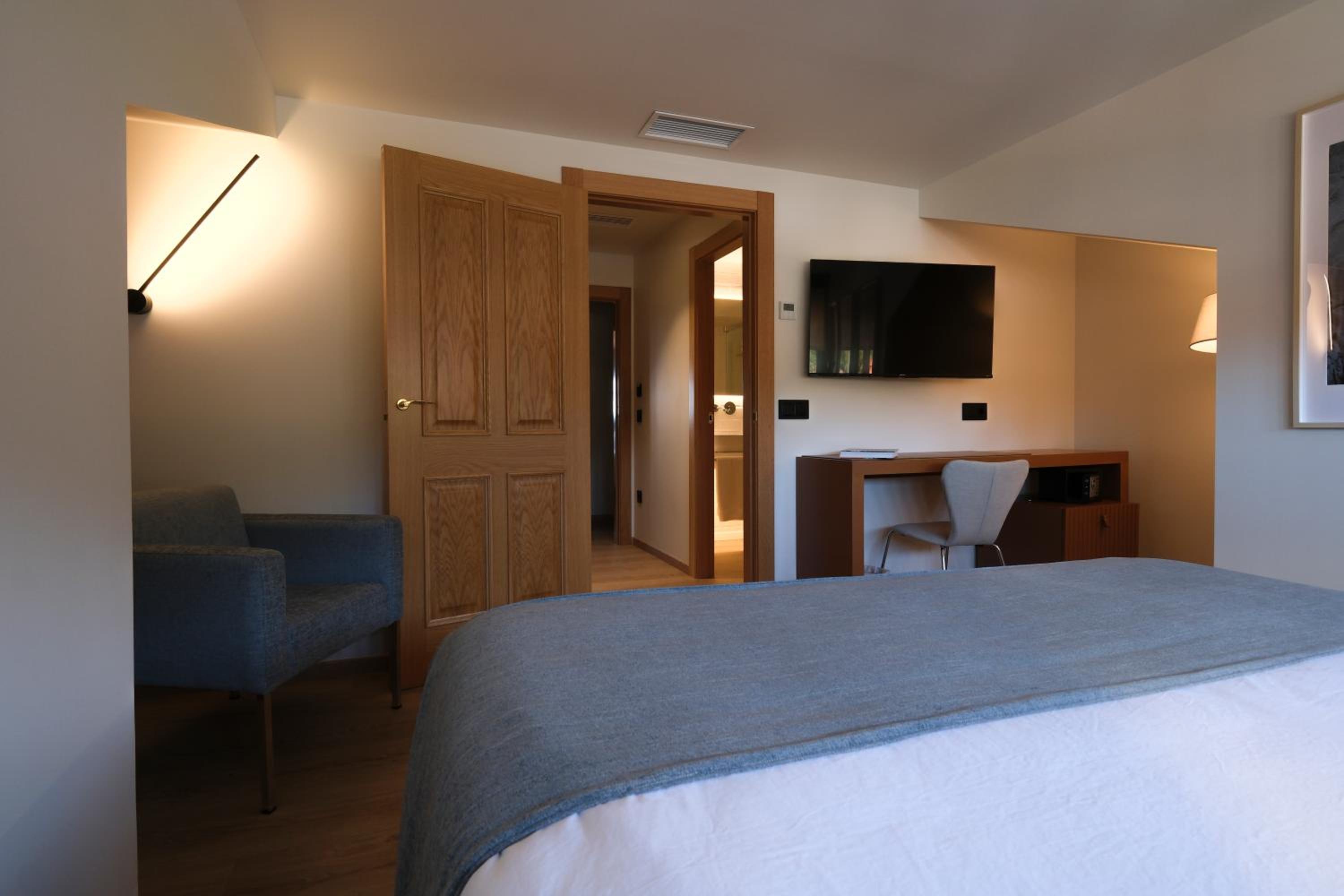 Superior Double Room - Photo 2