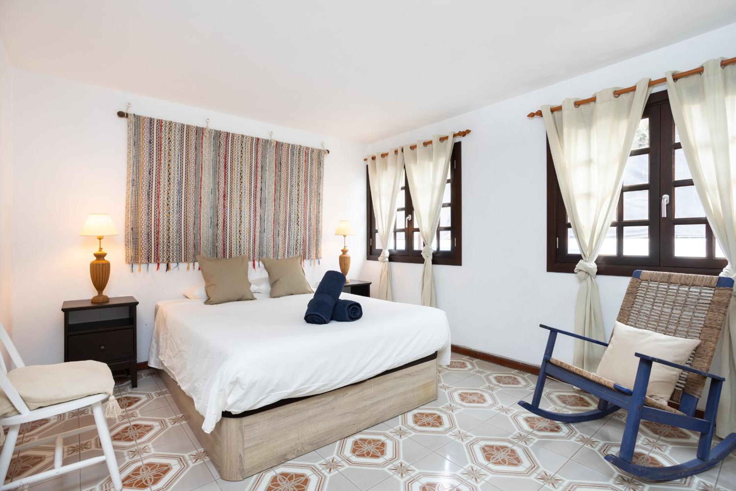 Apartamento de dos habitaciones con balcón