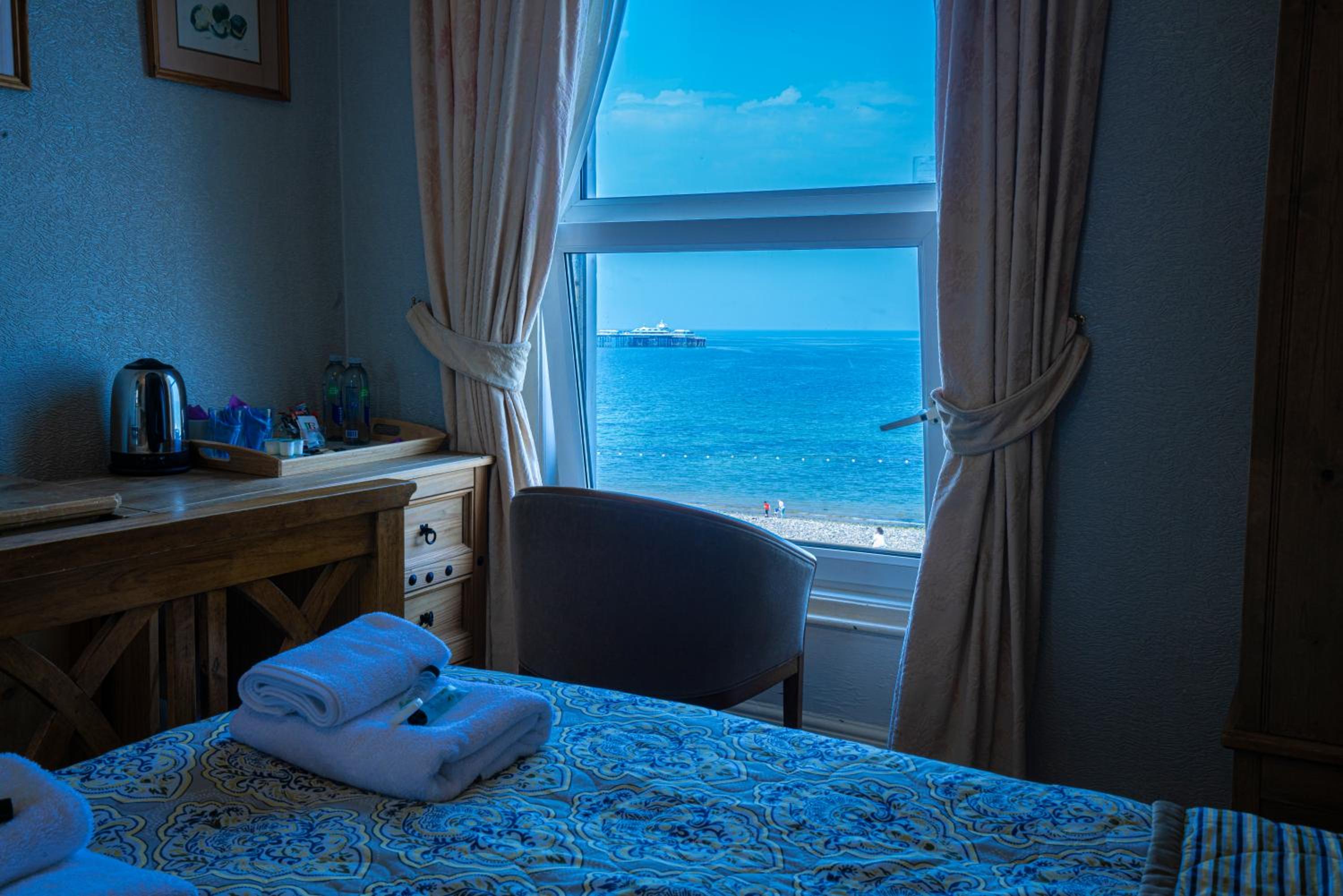 Double Room with Sea View photo 2