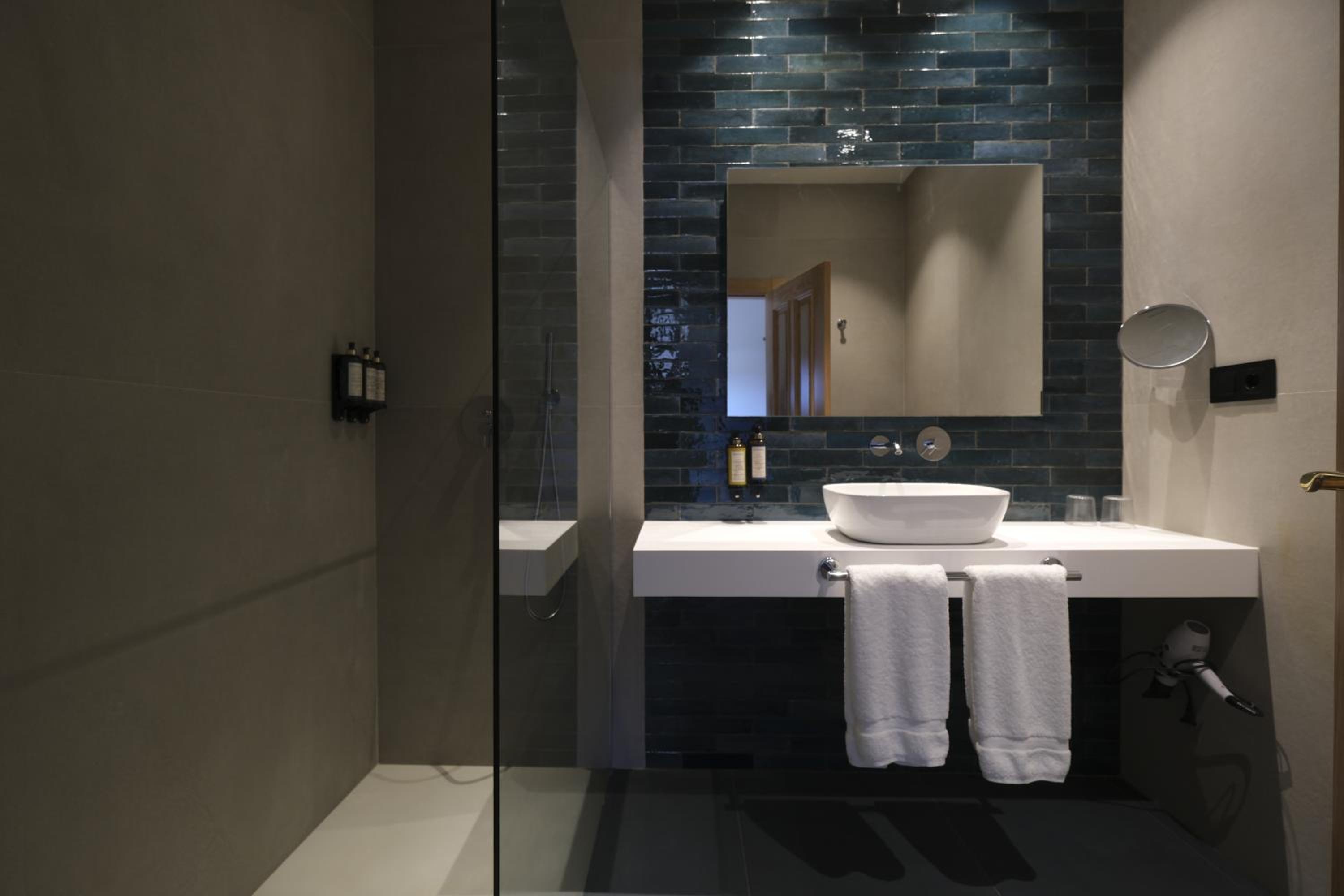 Superior Room at the Guests House - Photo 9