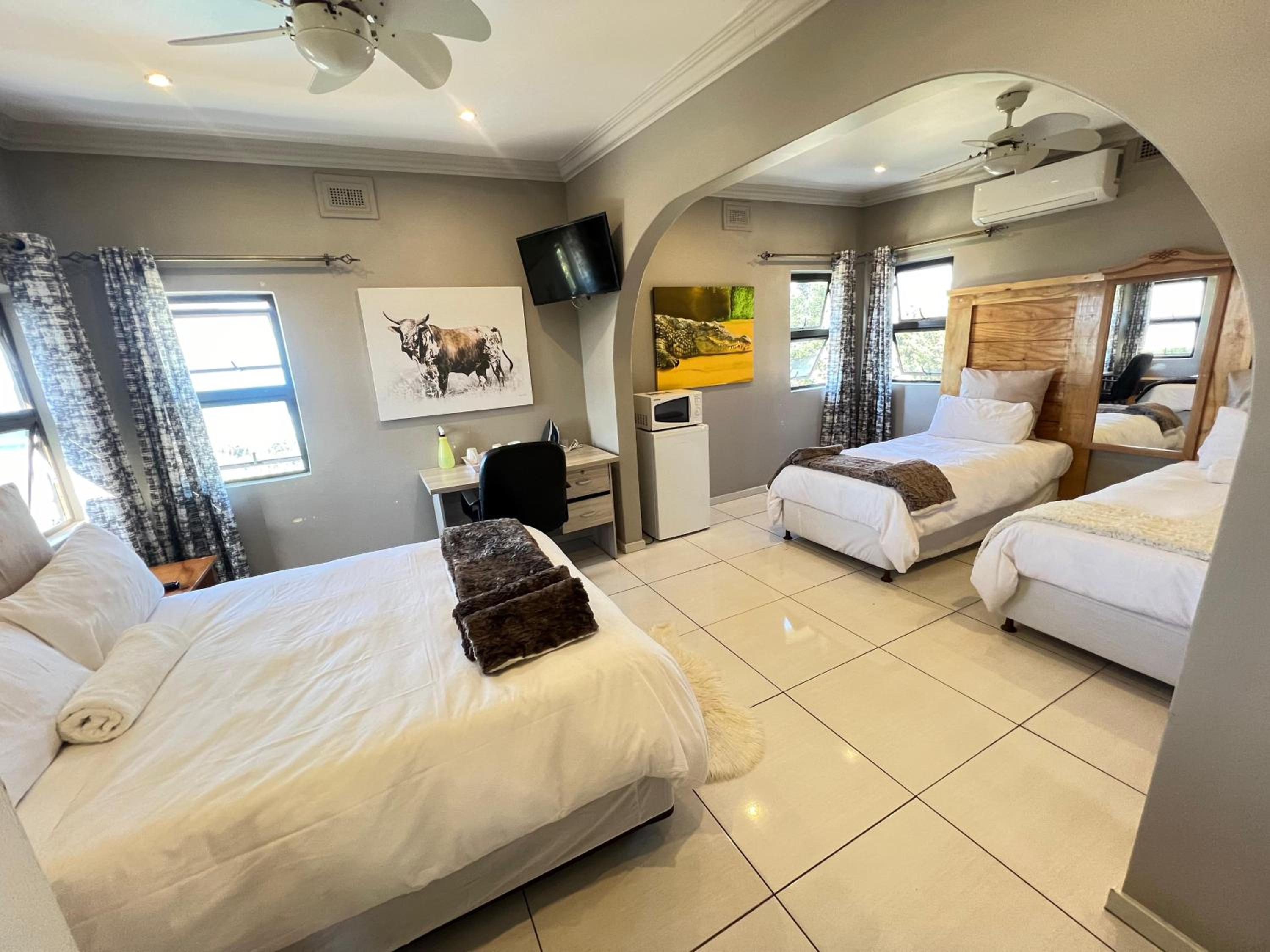 Family Room with Sea View - Photo 1