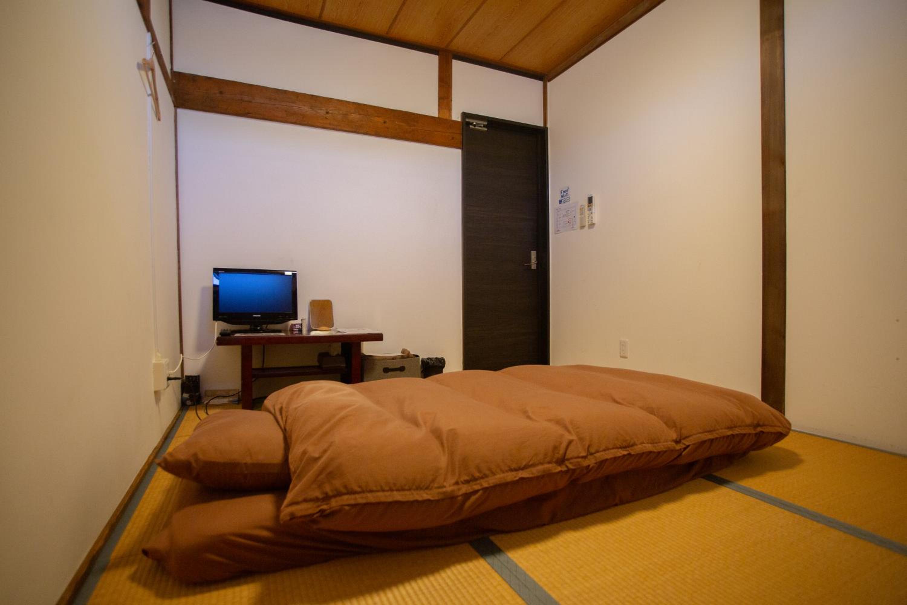 Economy Double Room - Photo 2