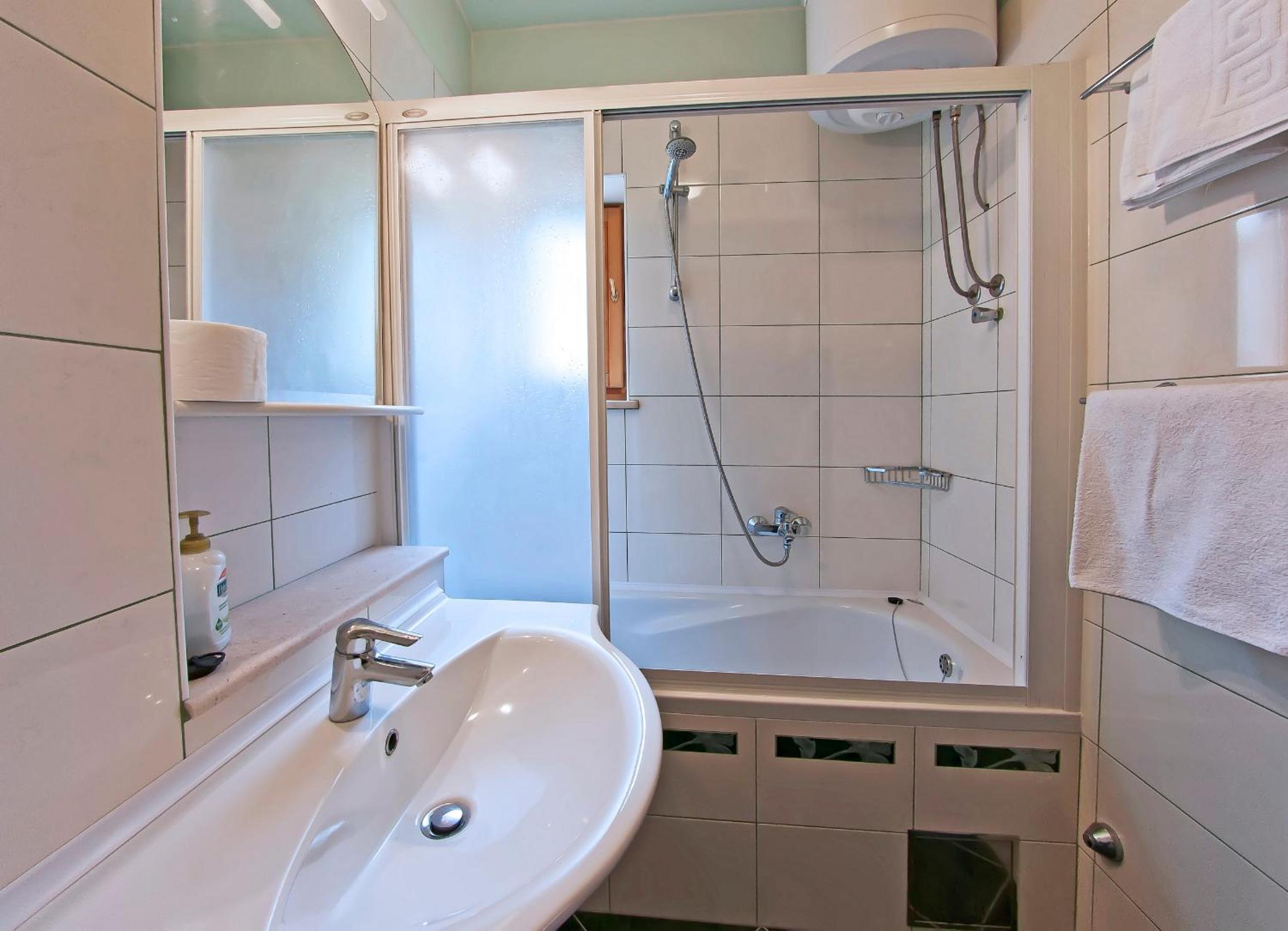 Two-Bedroom Apartment with Sea View photo 3