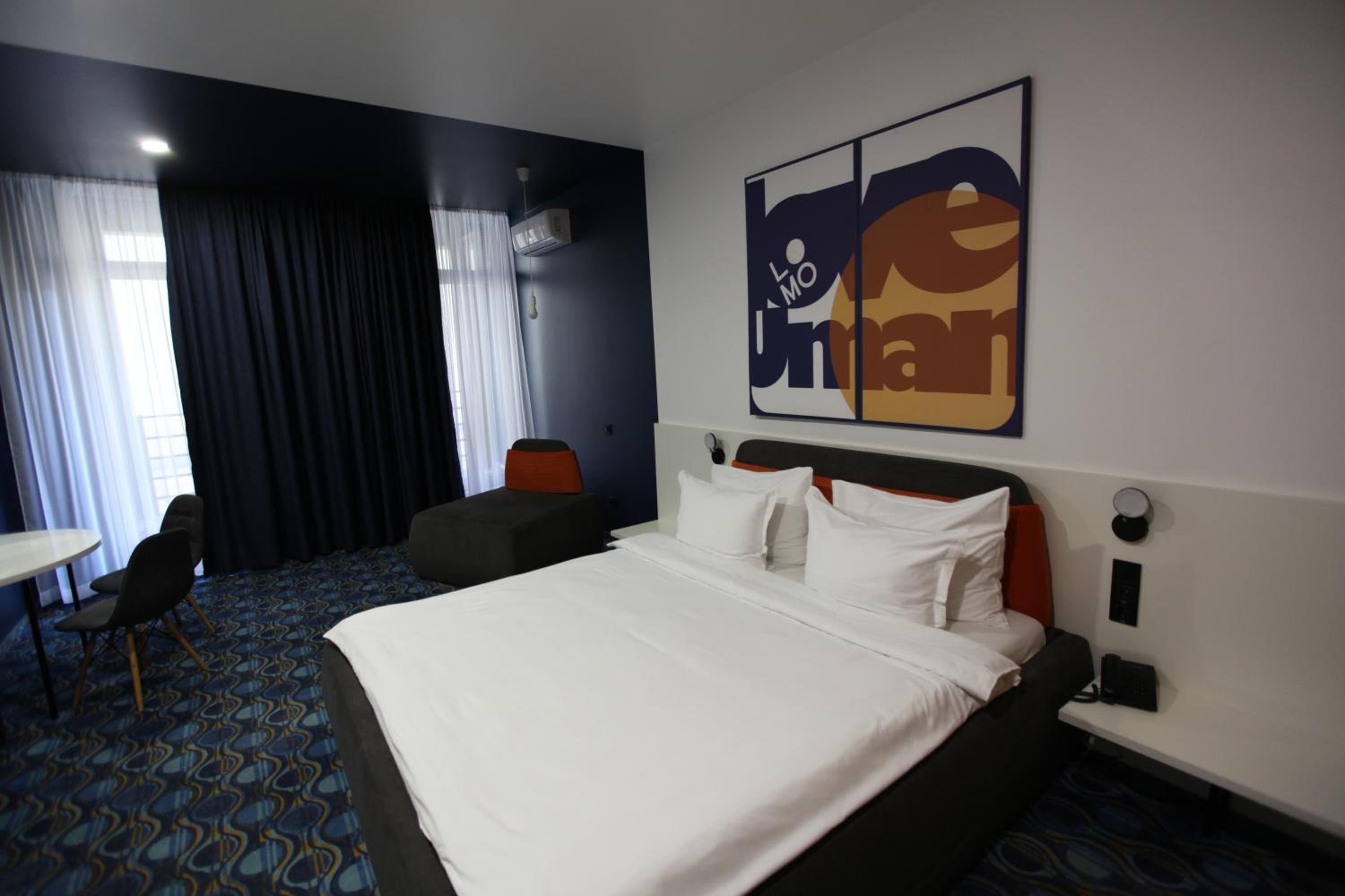 Standard King Room photo 1