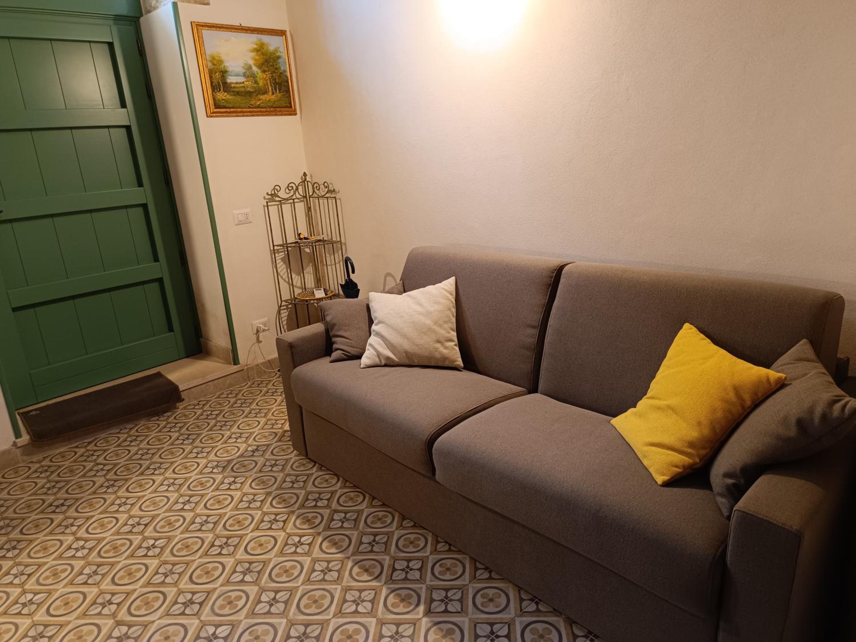 One-Bedroom House photo 1