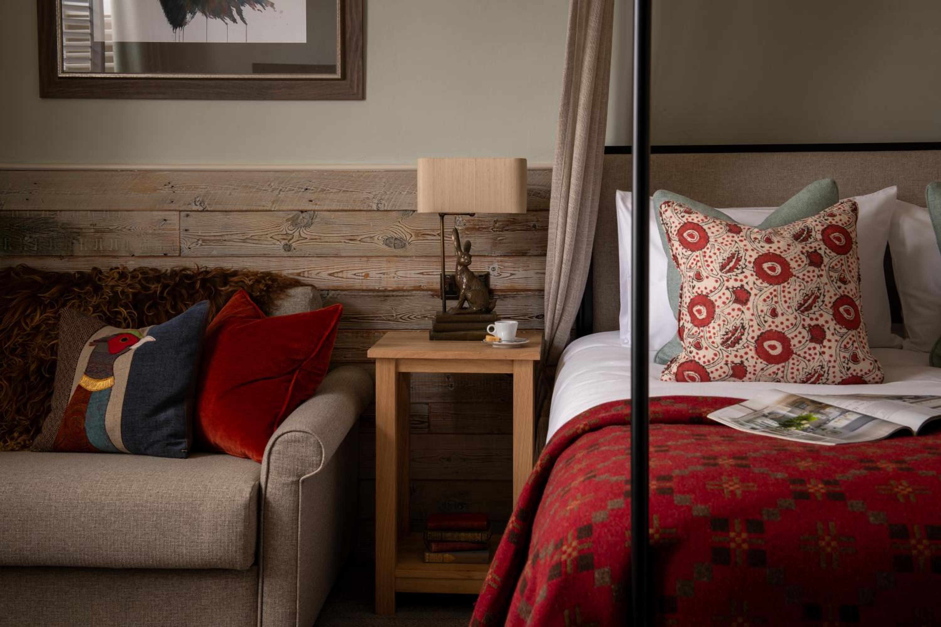 Four Poster Signature Room photo 2