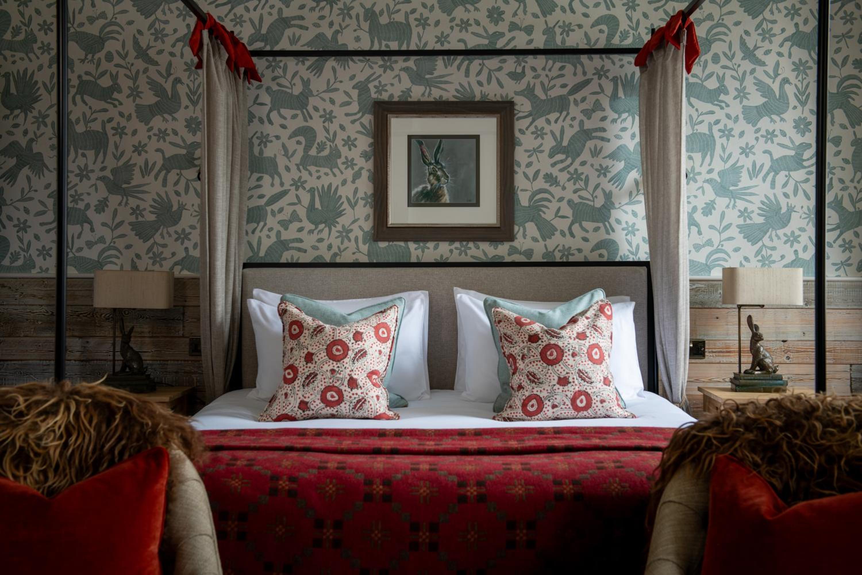 Four Poster Feature Room photo 3