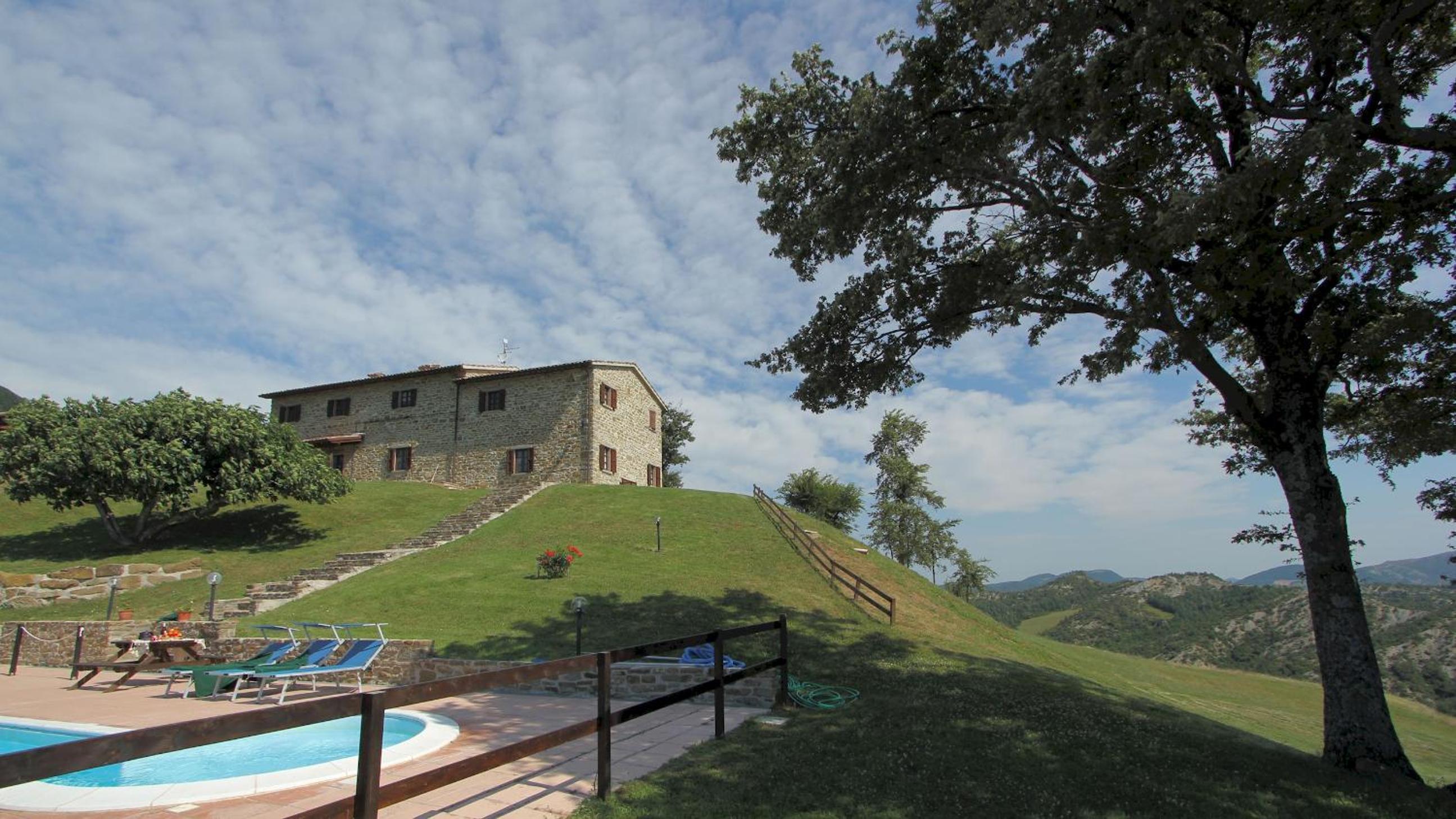 Five-Bedroom Villa photo 2
