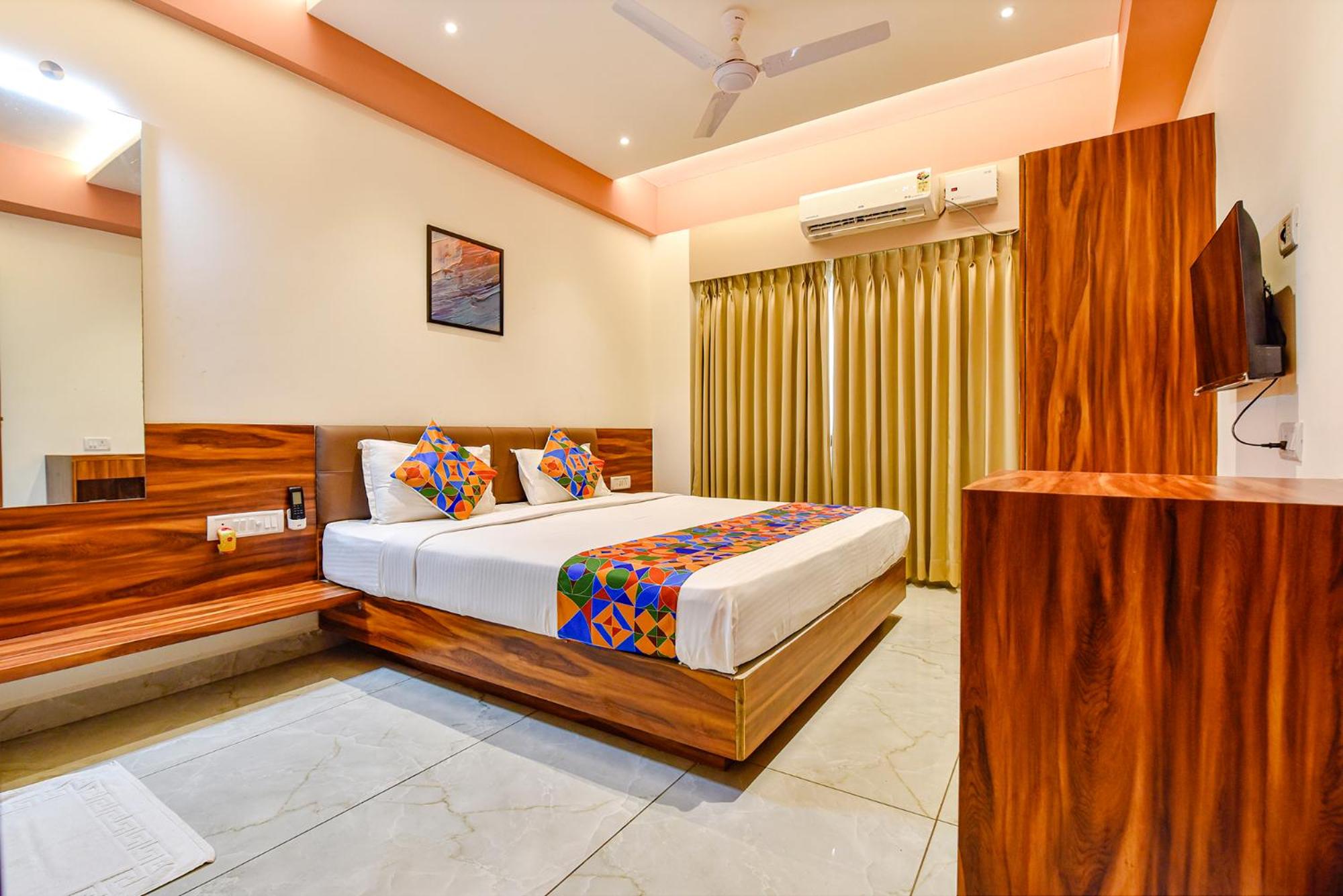 Deluxe Room - Photo 1