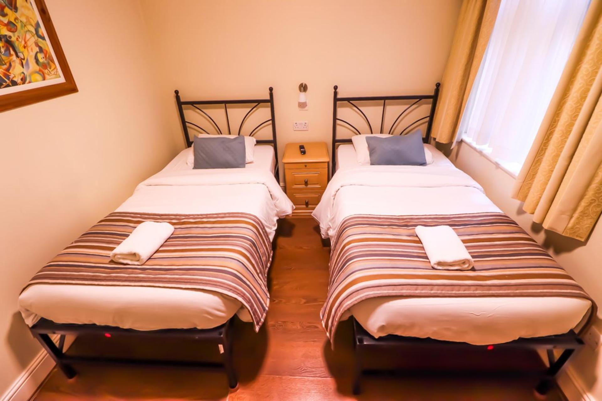 Twin Room with Shower photo 1