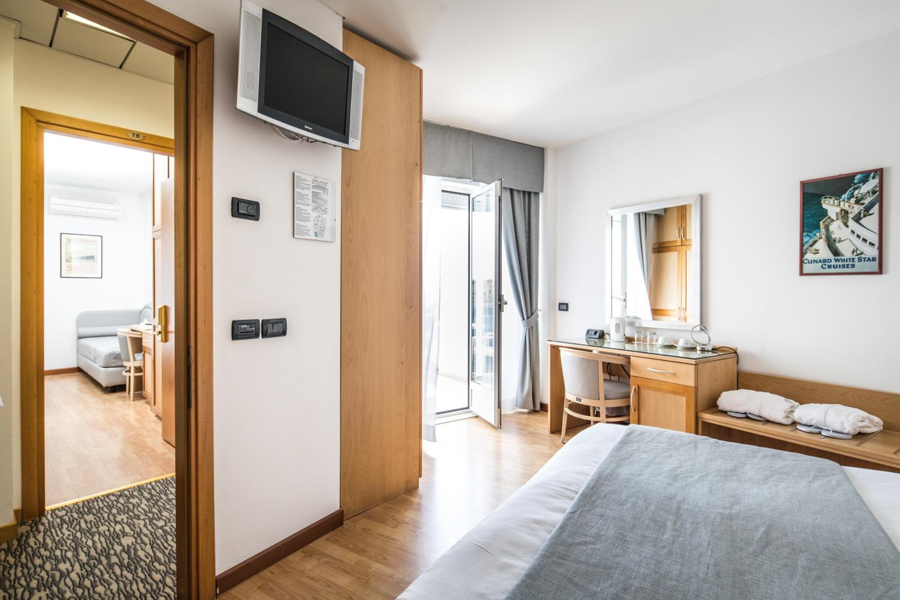 Triple Room with View photo 1