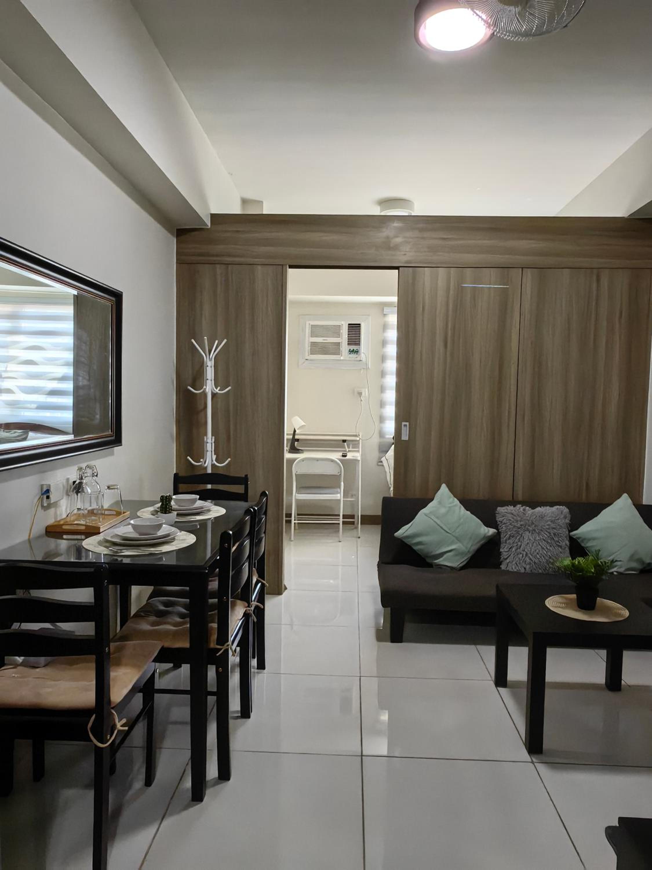 One-Bedroom Apartment - Non-Smoking