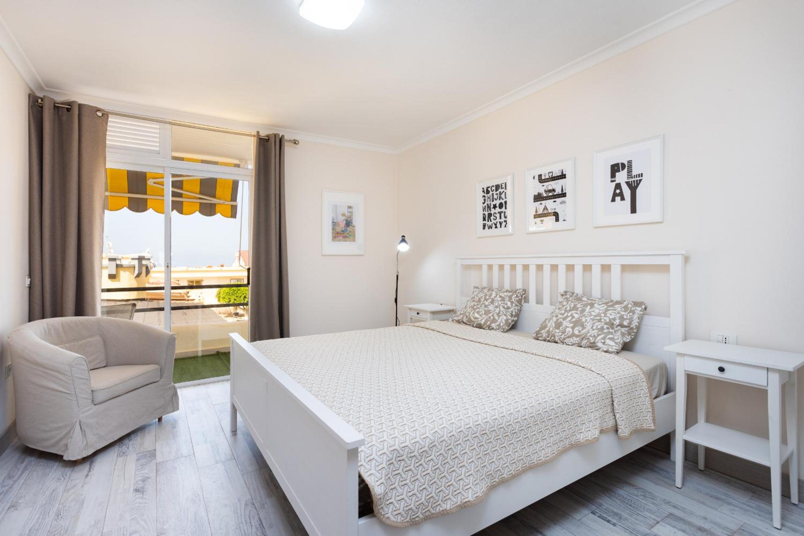Apartamento de una habitación con vista a la piscina