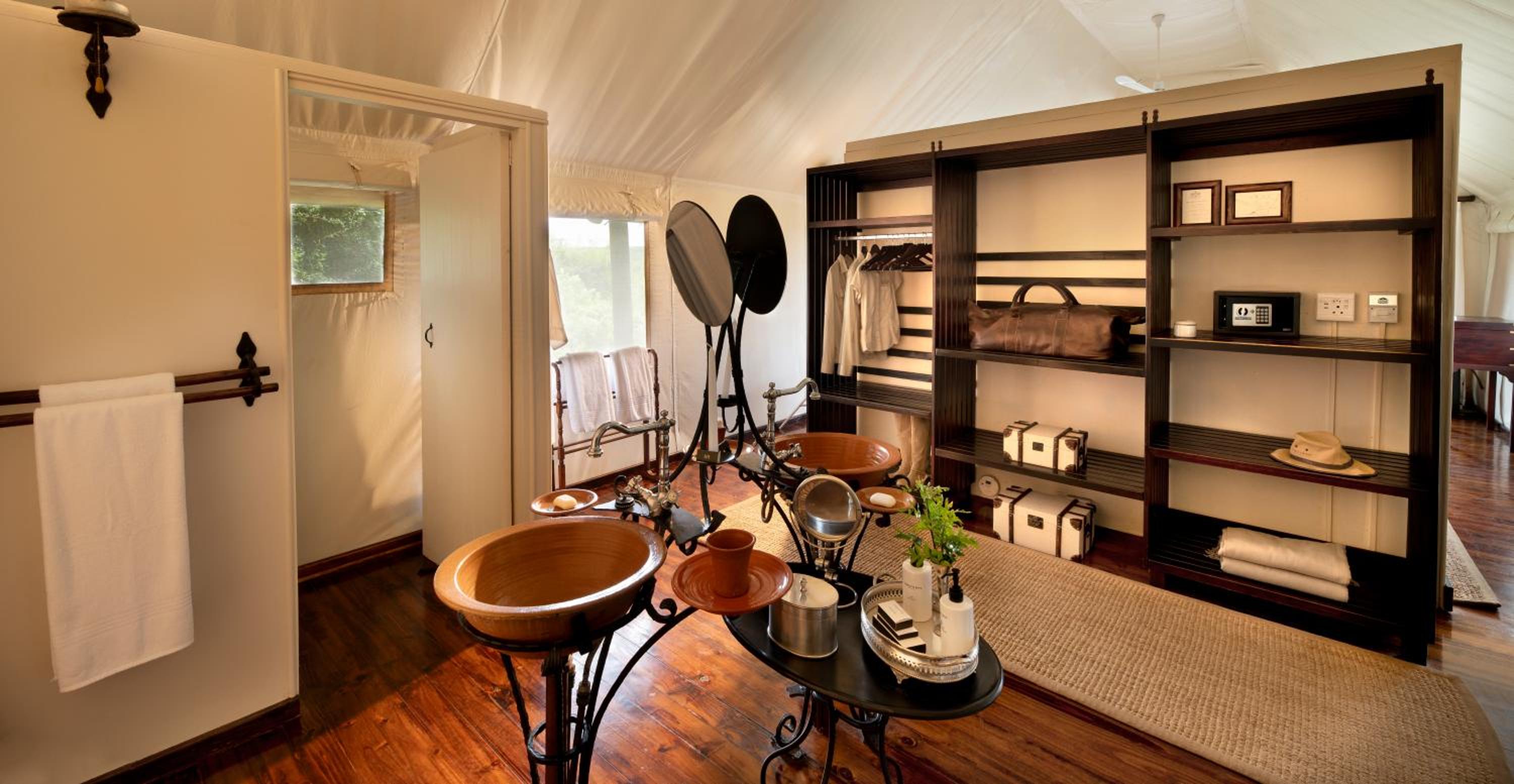 Tent - Photo 12