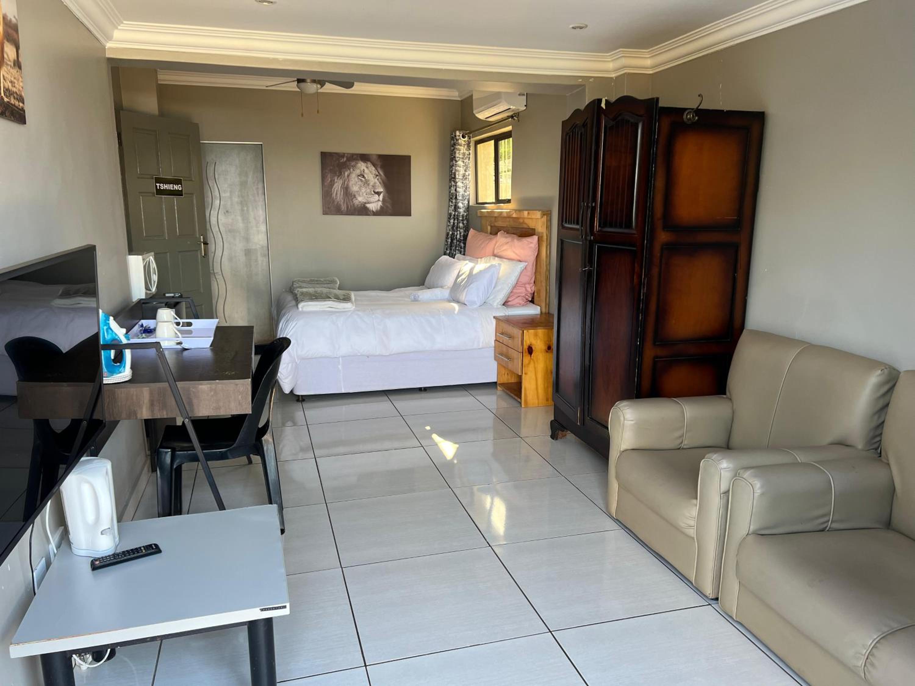 Deluxe Double Room with Sea View - Photo 6