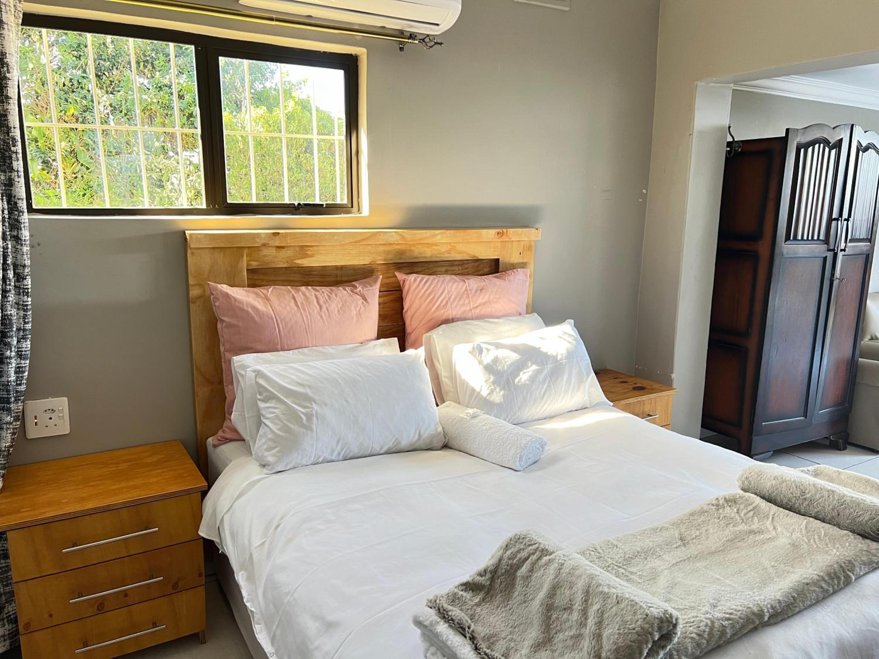 Deluxe Double Room with Sea View - Photo 5
