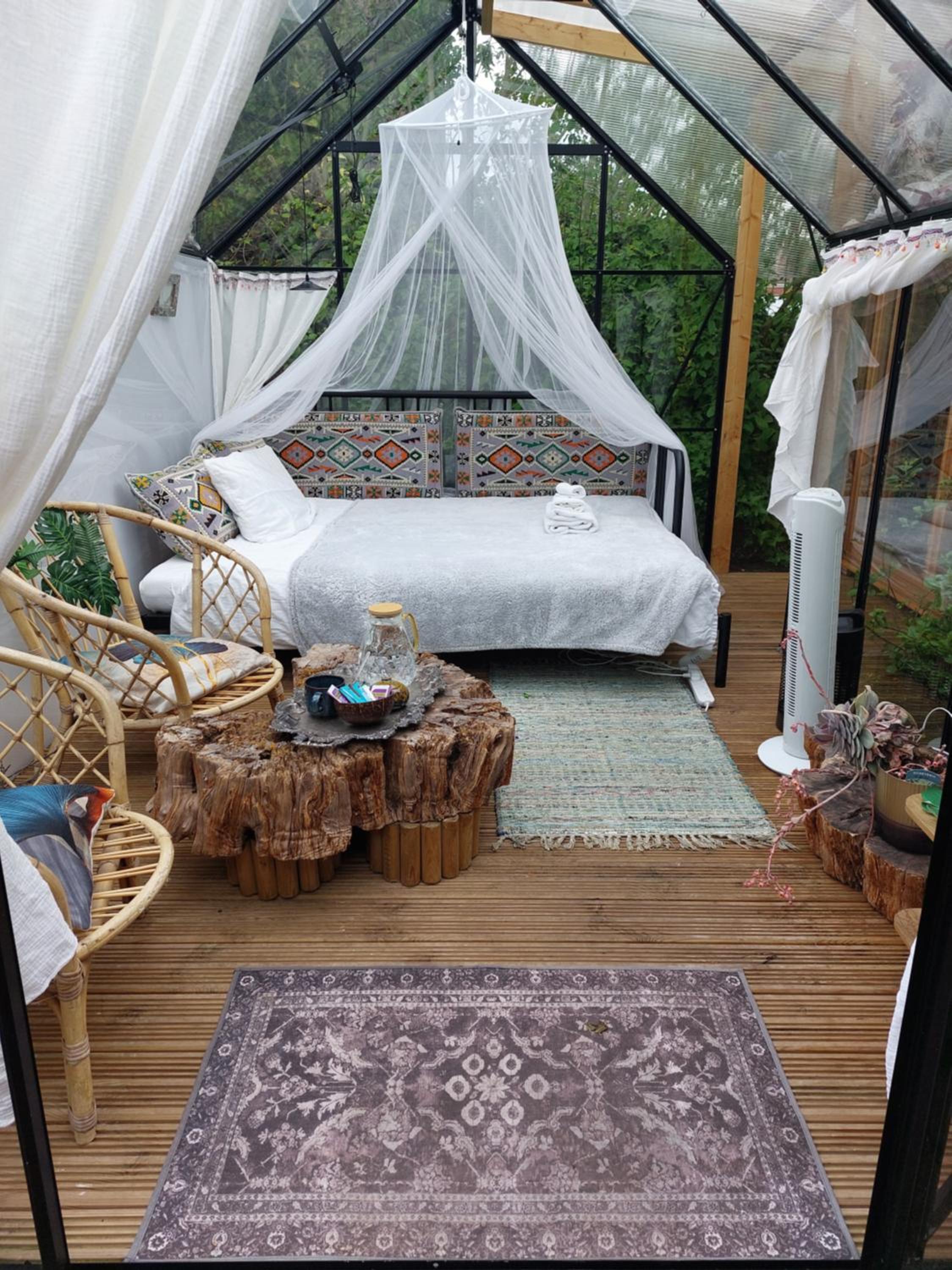 Double Room with Shared Bathroom photo 1