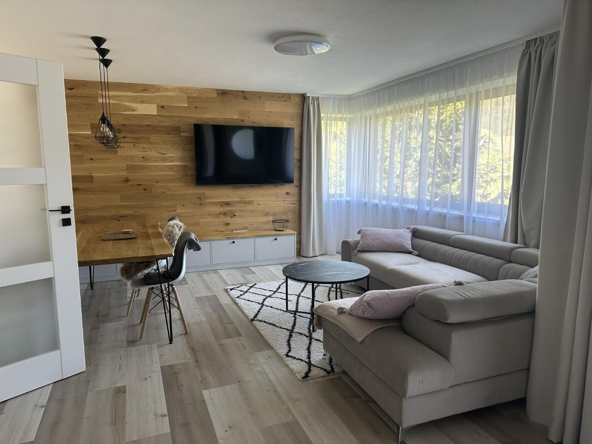 Three-Bedroom Apartment photo 1