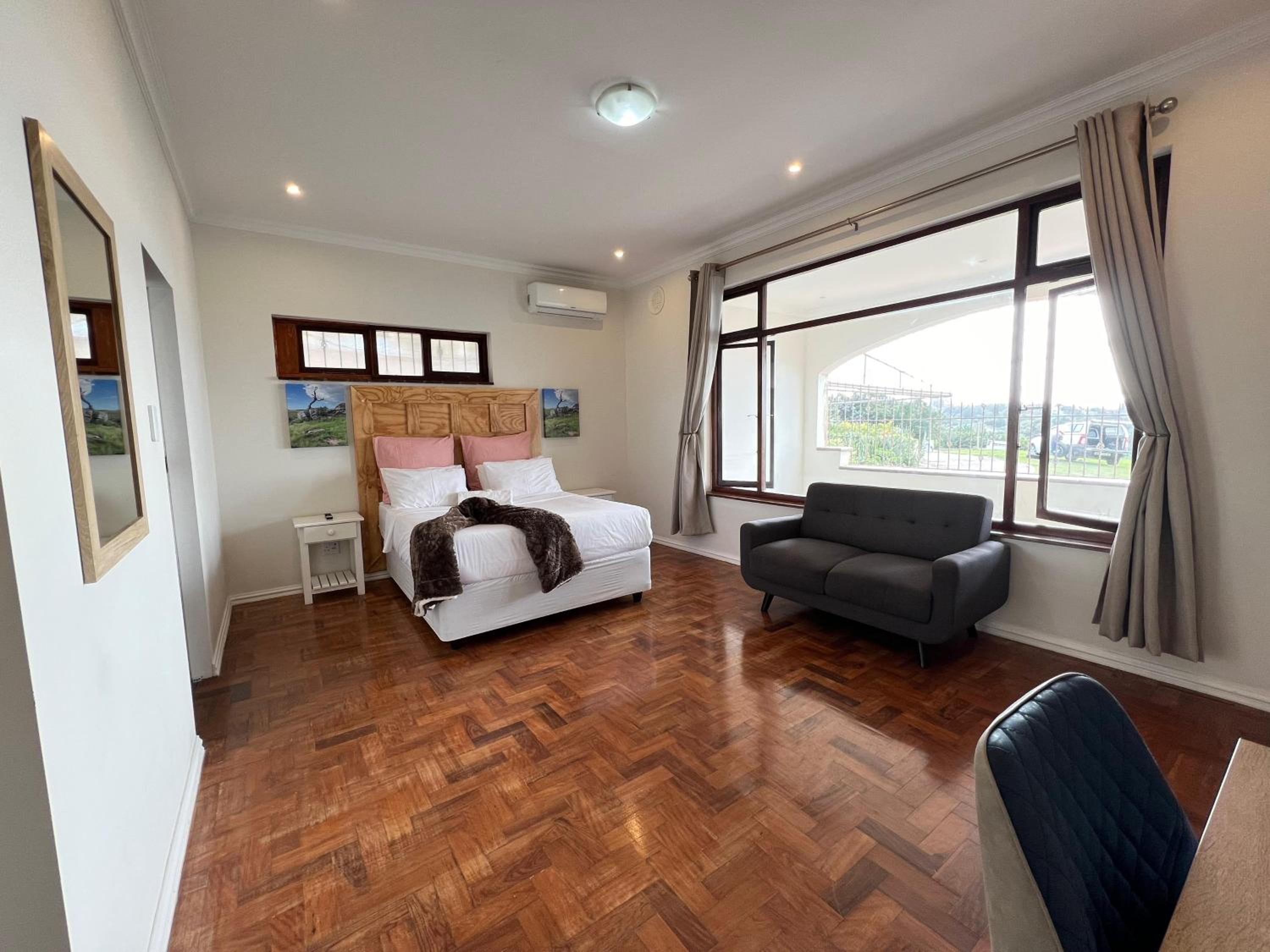 Standard Queen Room - Photo 5