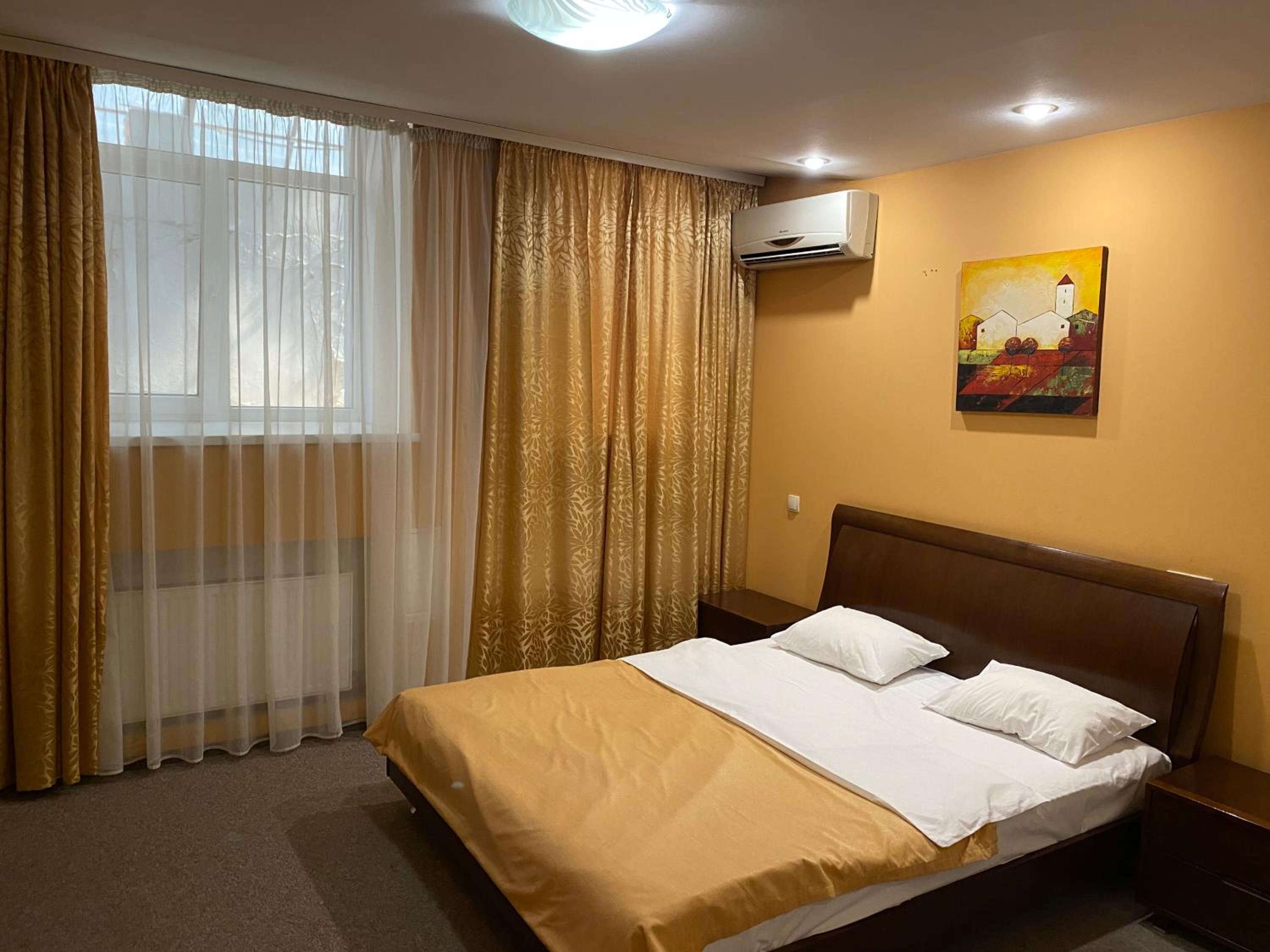 Budget Basement Double Room photo 3