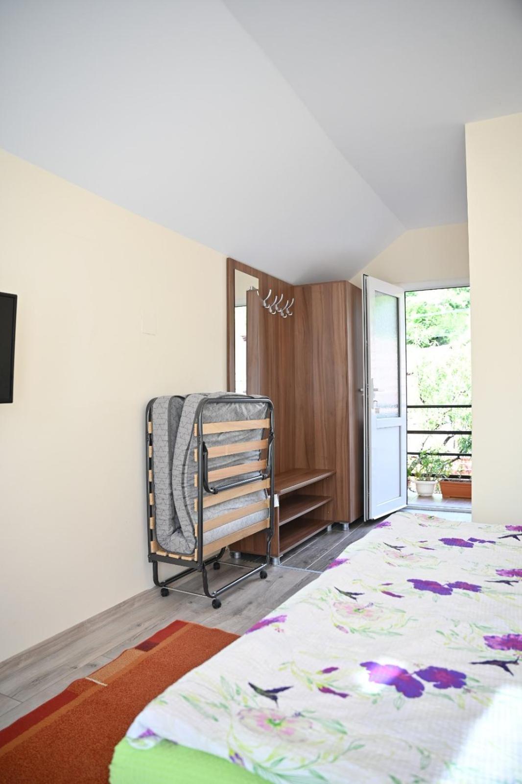 Double Room with Private Bathroom photo 1