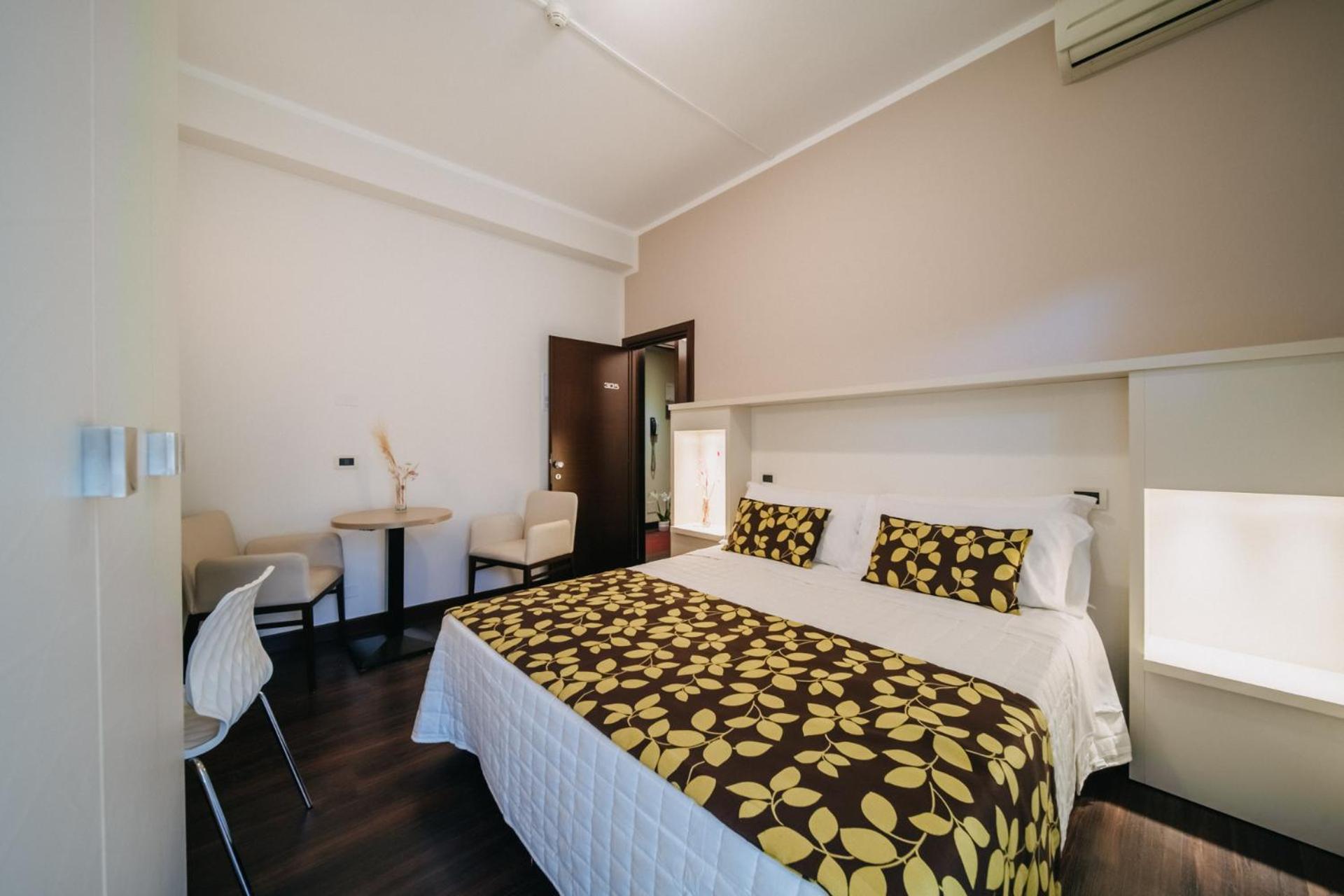 Superior Double Room - Photo 1