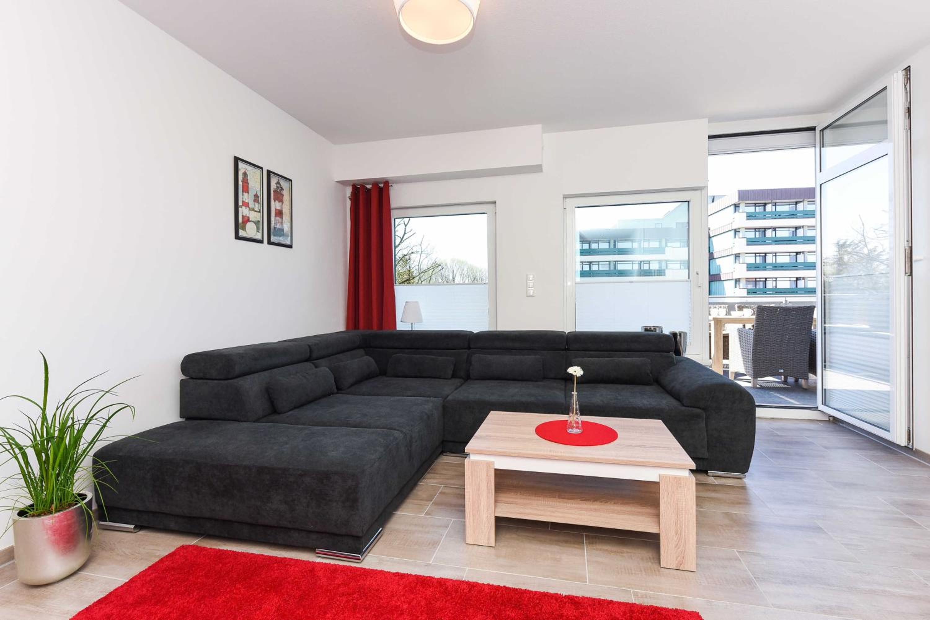 Two-Bedroom Apartment with Shower  photo 1