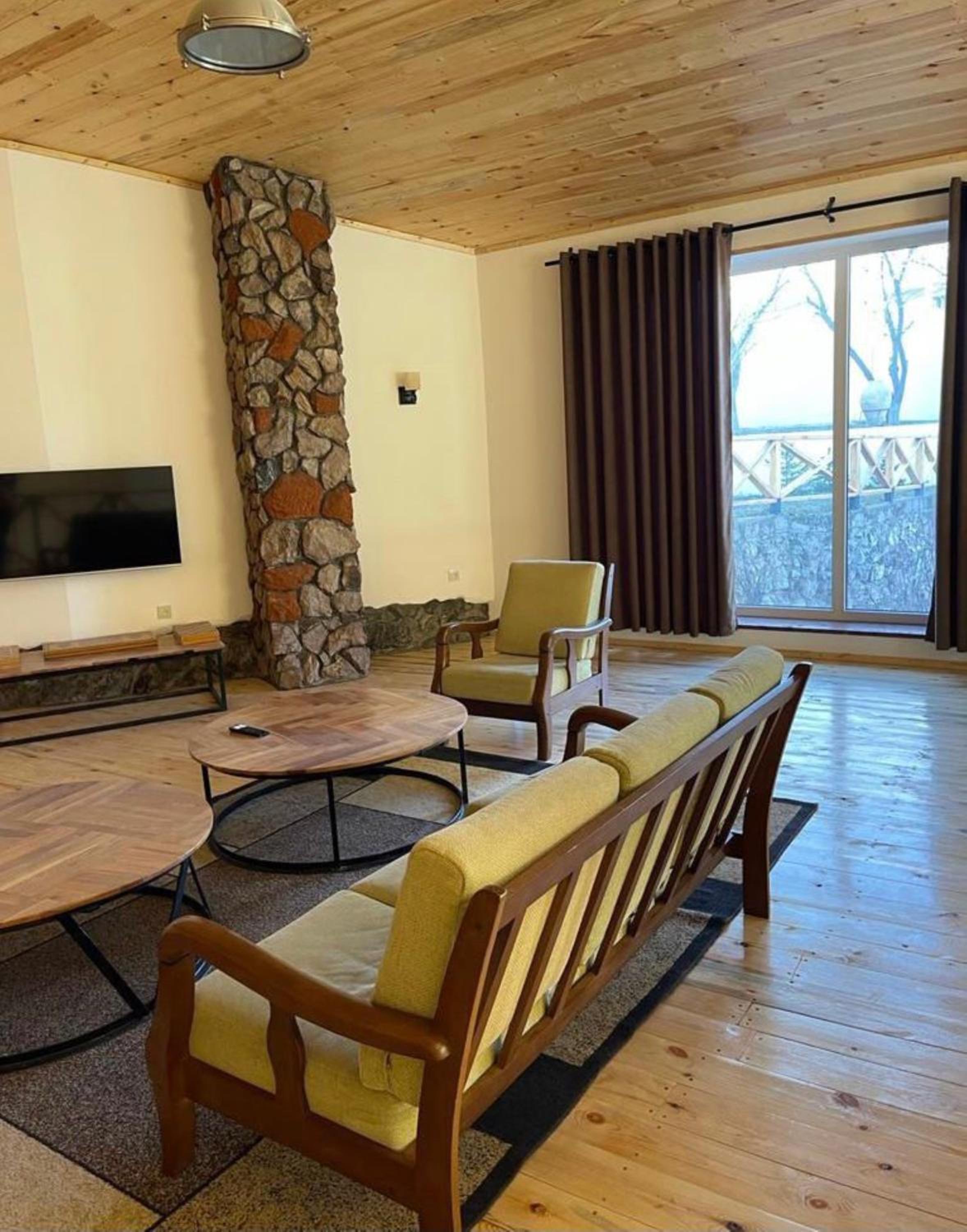 Villa photo 3