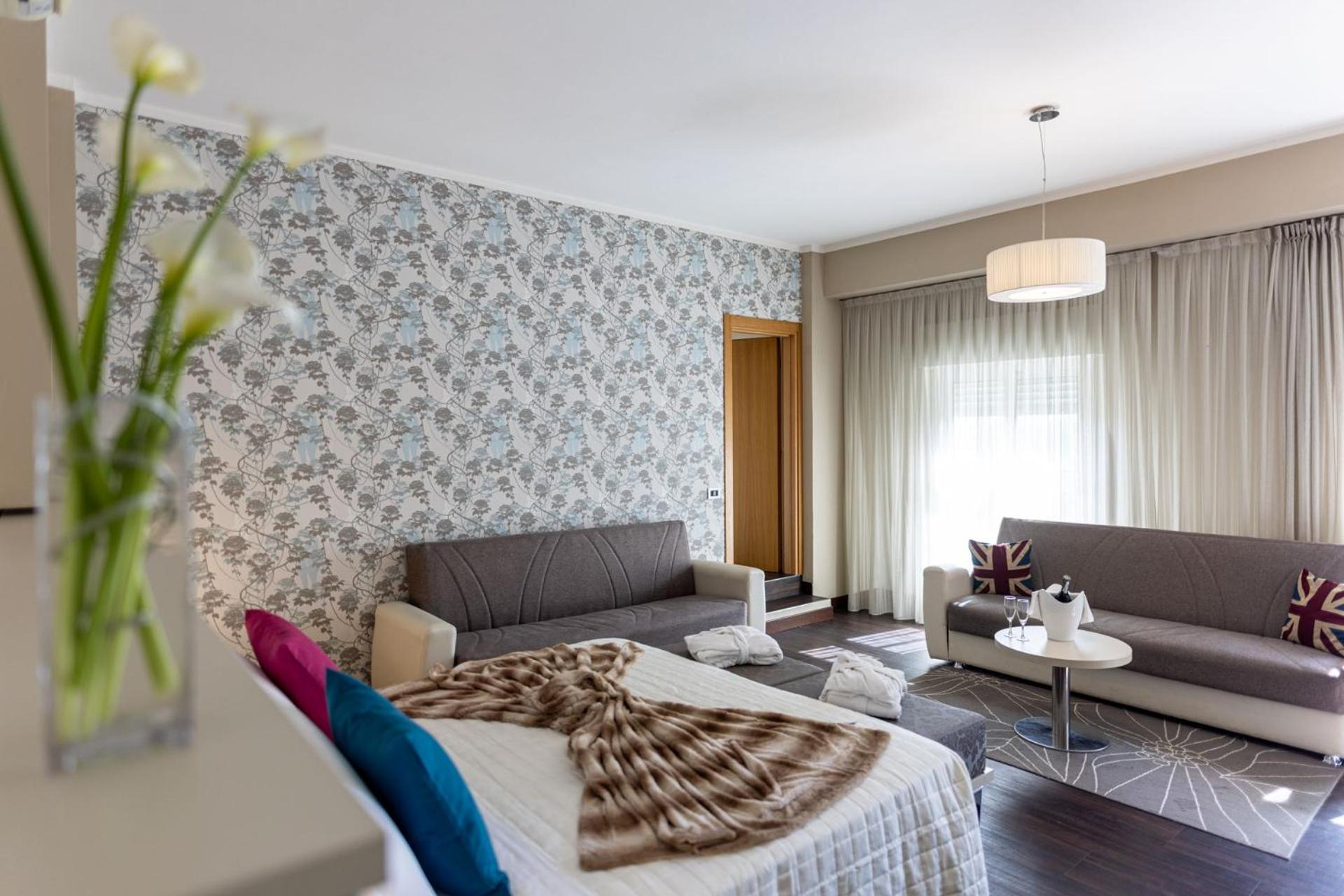 Junior Suite - Photo 1