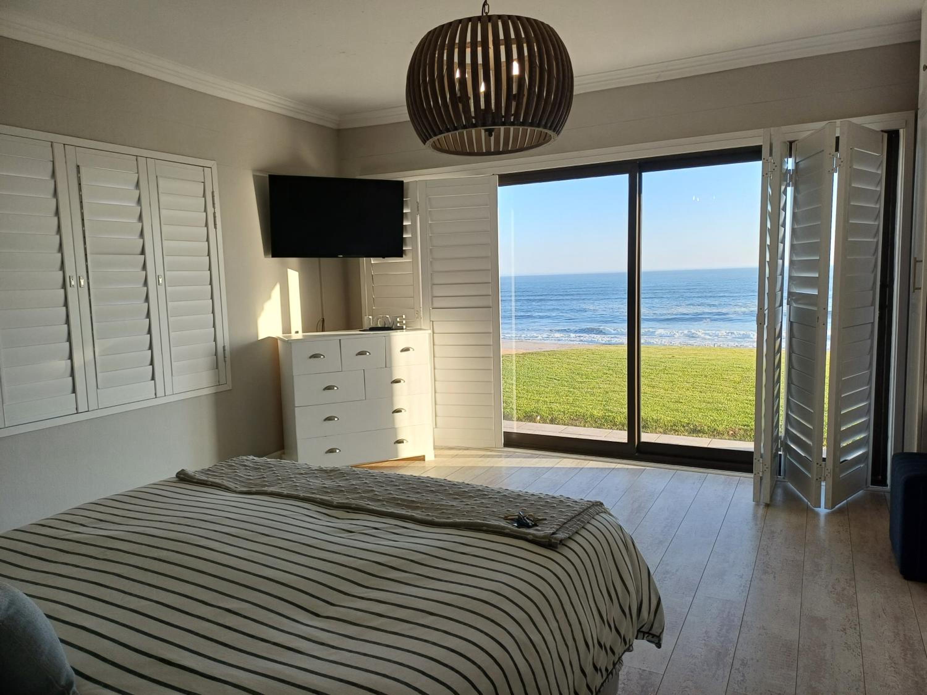 Four-Bedroom Deluxe Home - Oceanfront photo 2