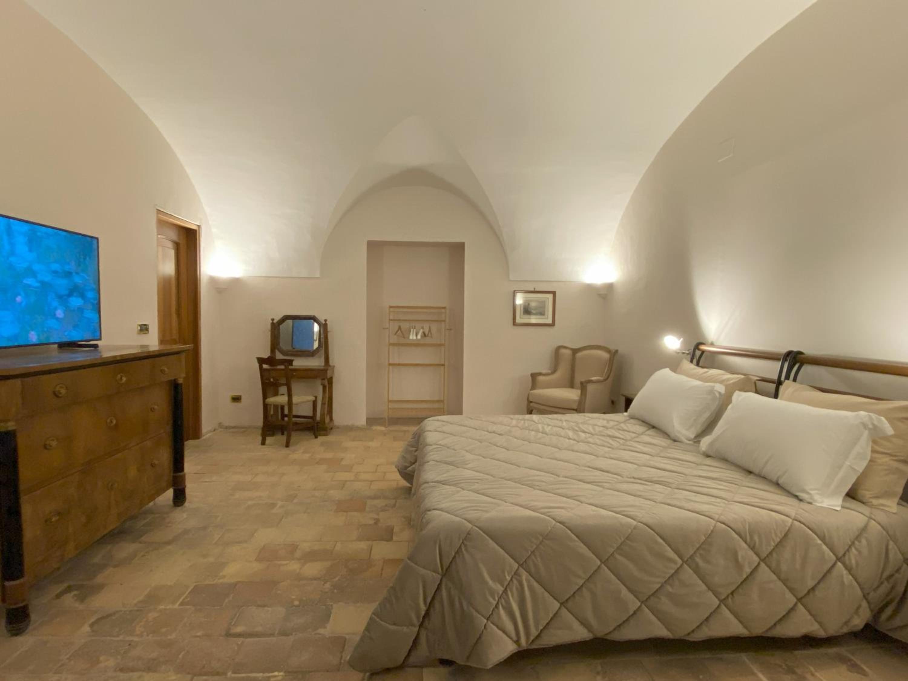 Double Room with Private Bathroom photo 1
