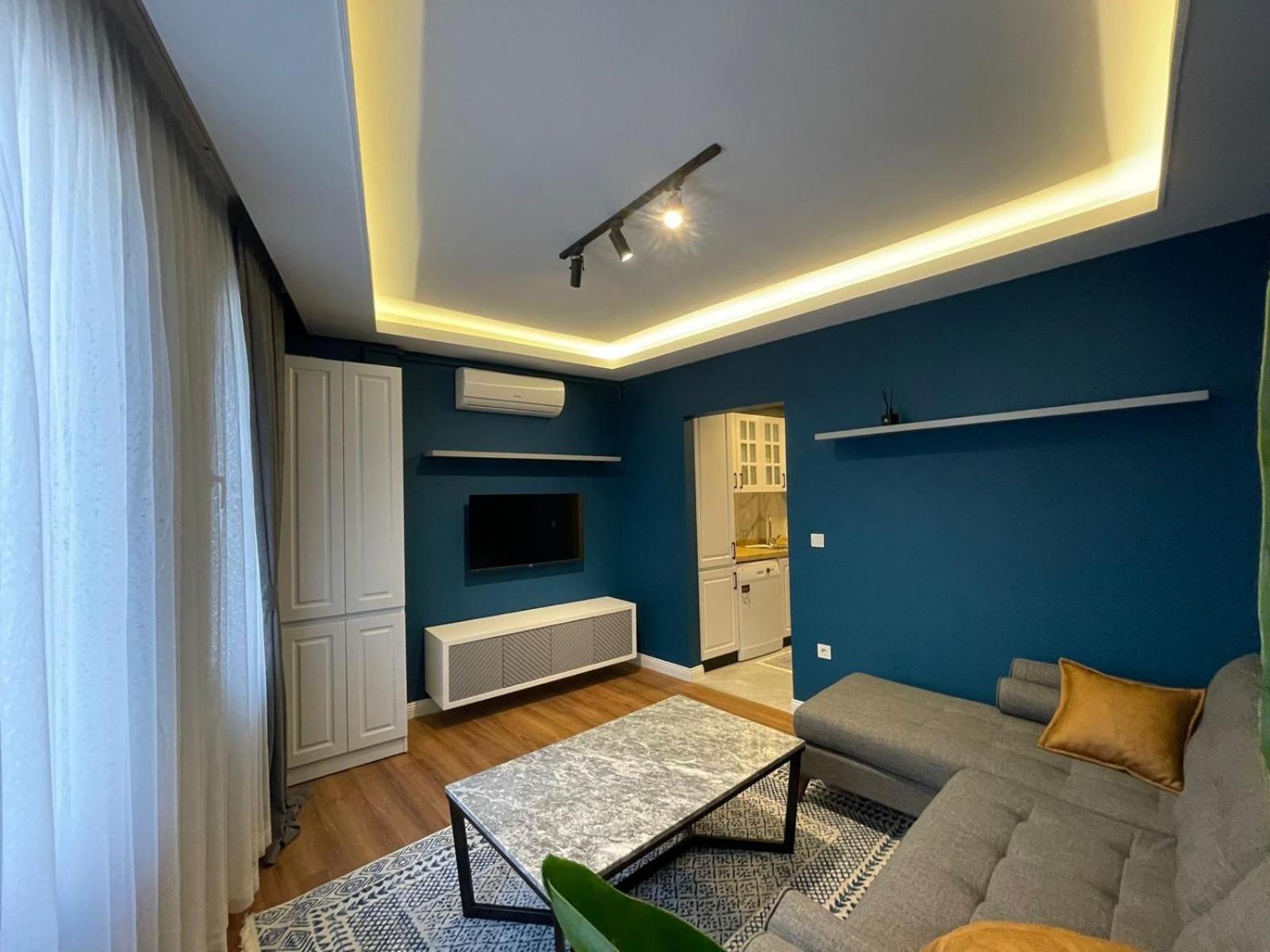Deluxe King Suite