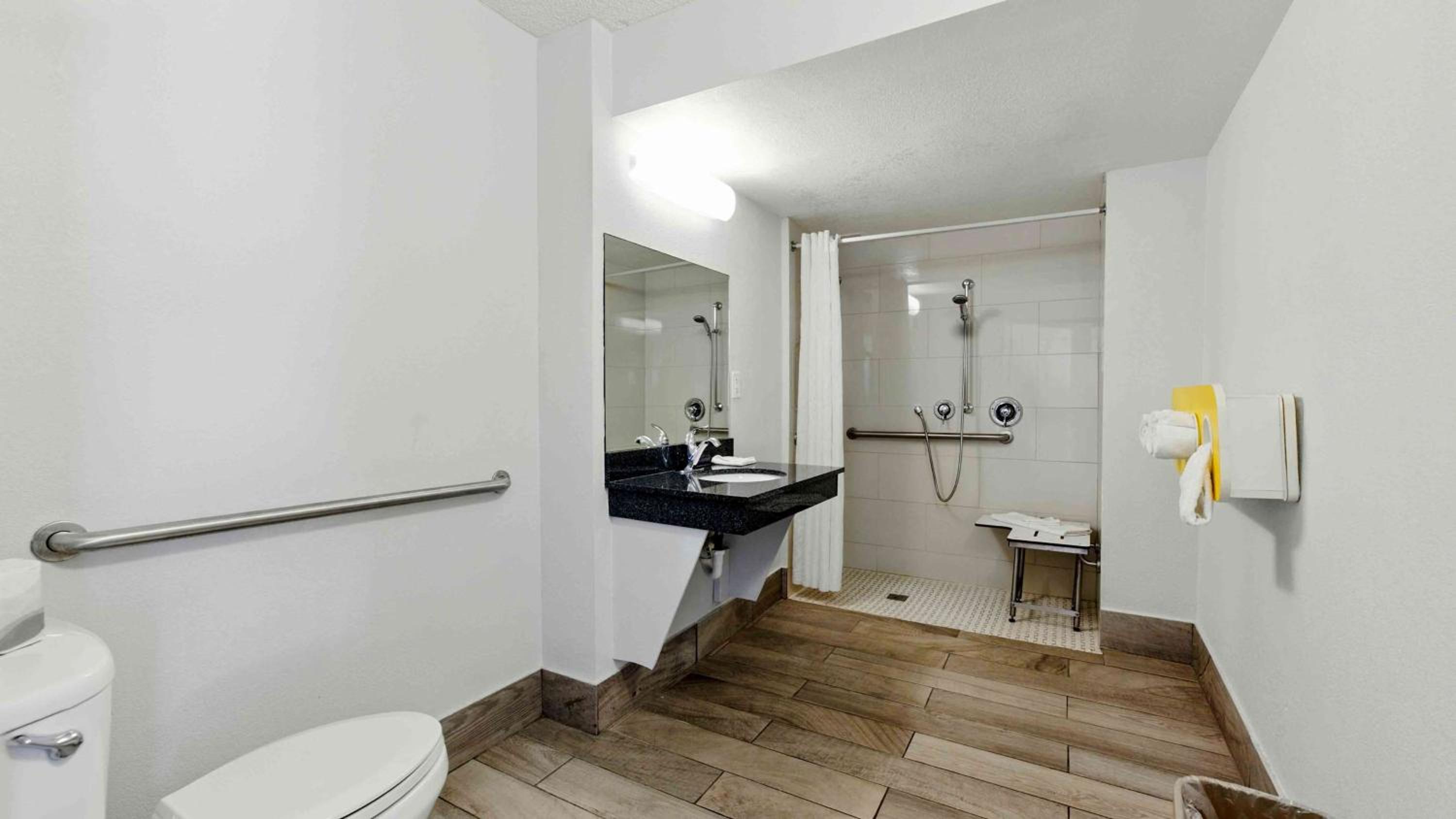 Superior King Suite
