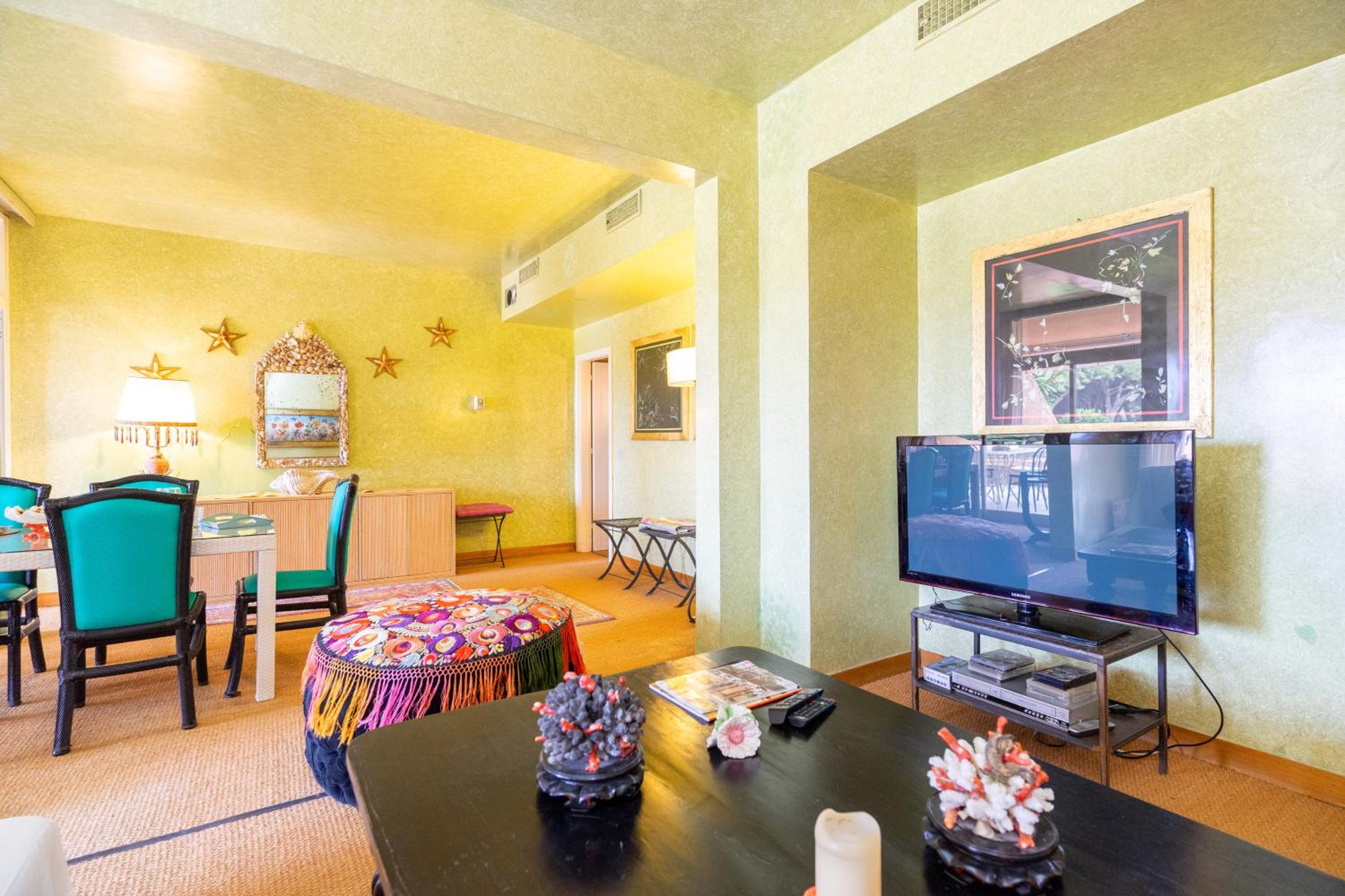 Deluxe Apartment photo 1