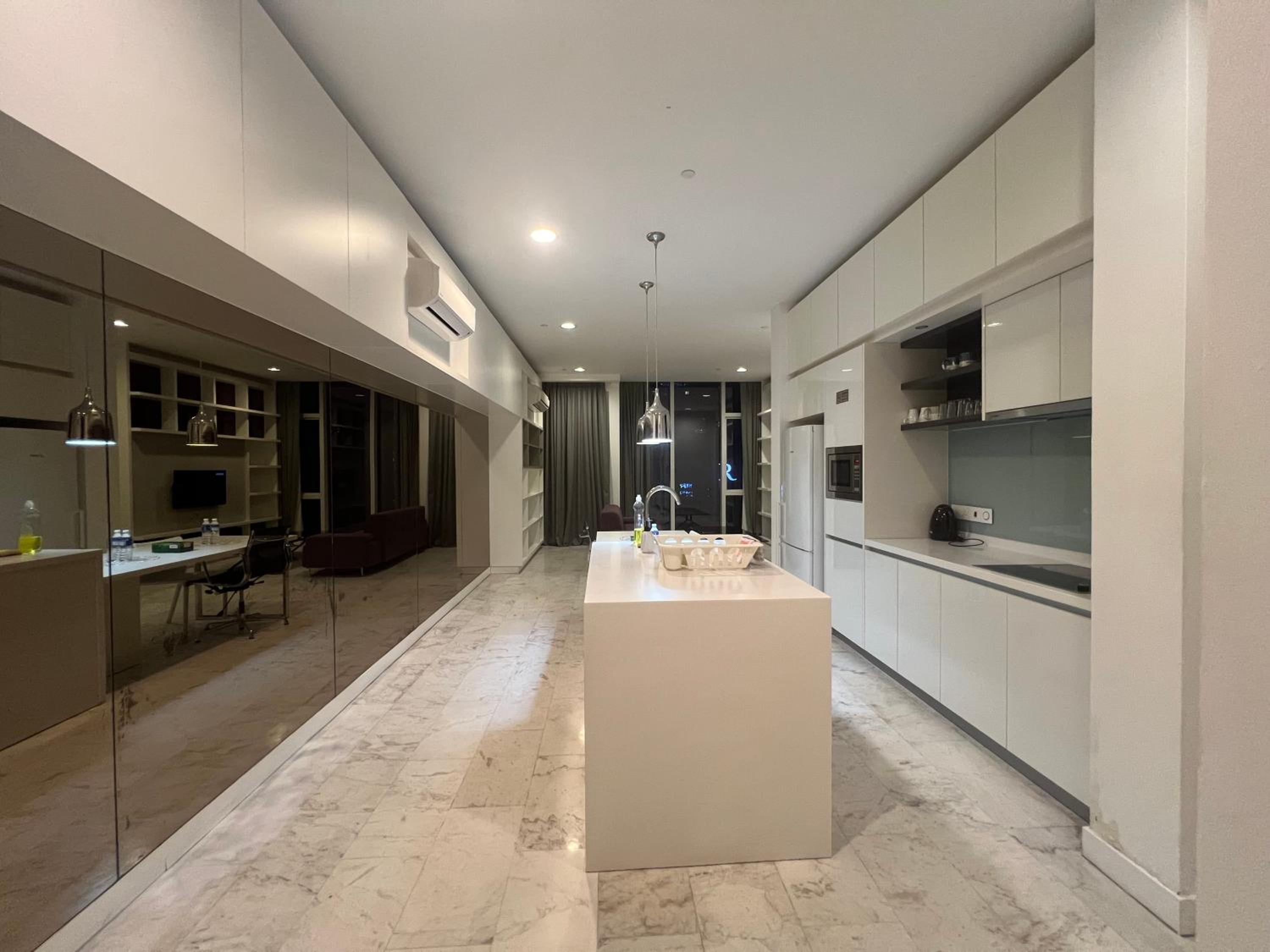 Superior King Suite