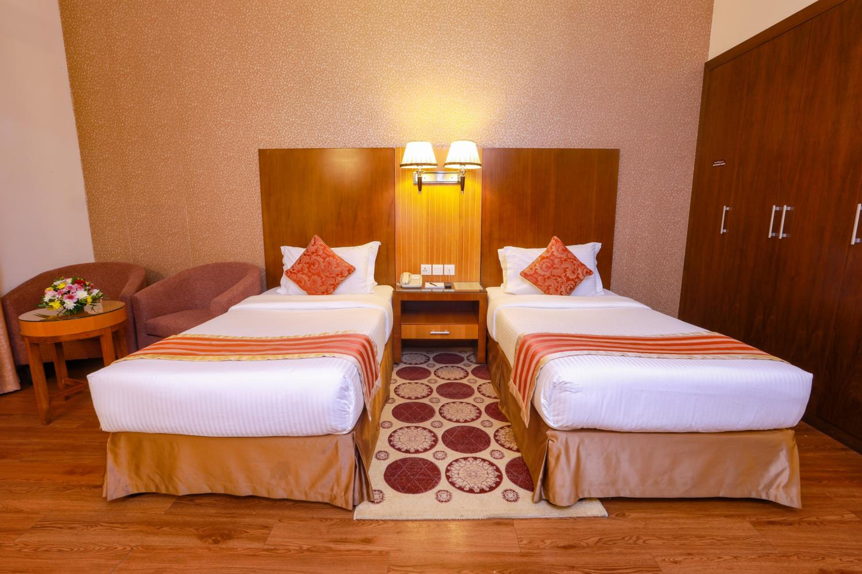 Standard Twin Room photo 3