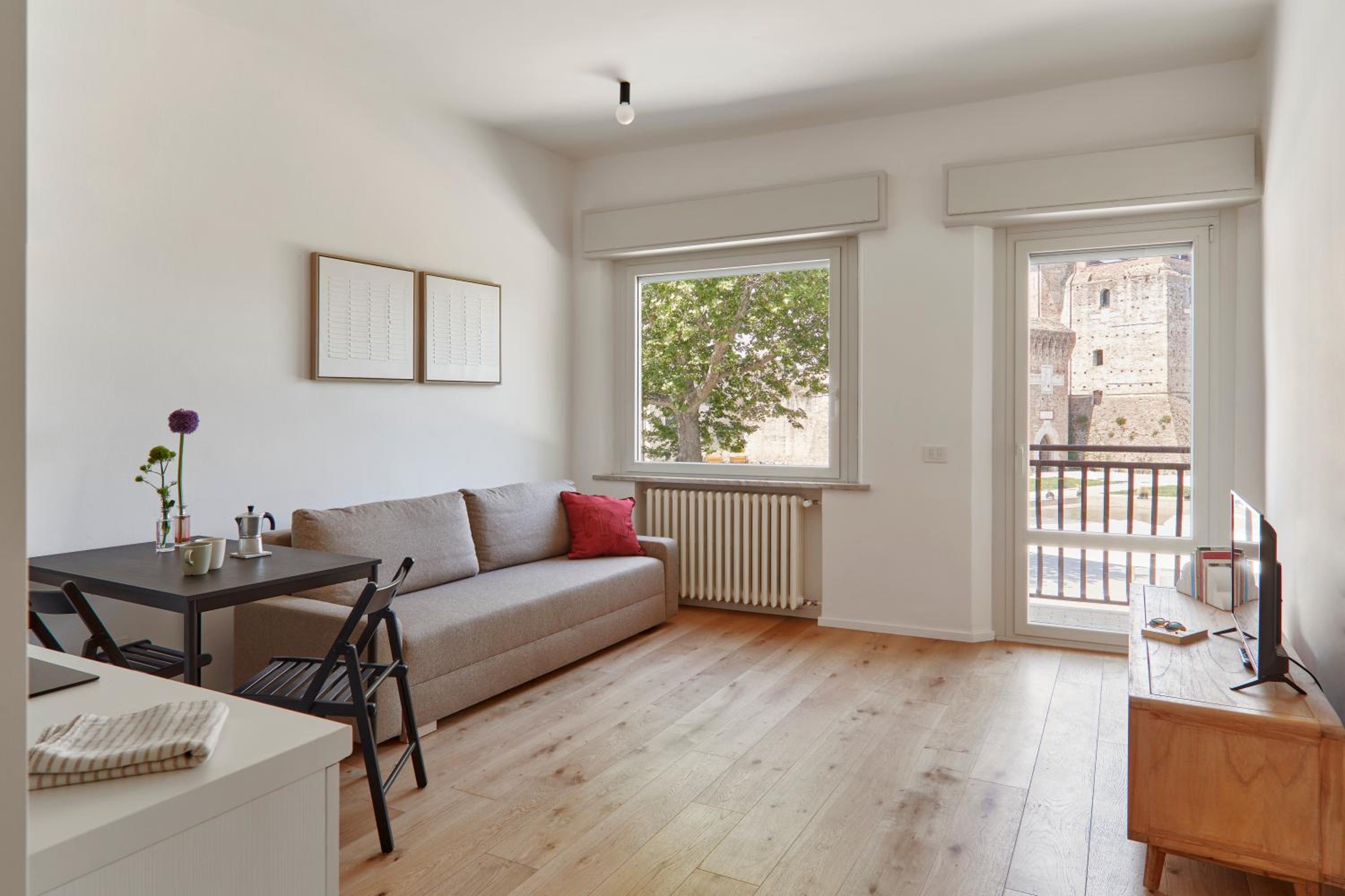 One-Bedroom Apartment