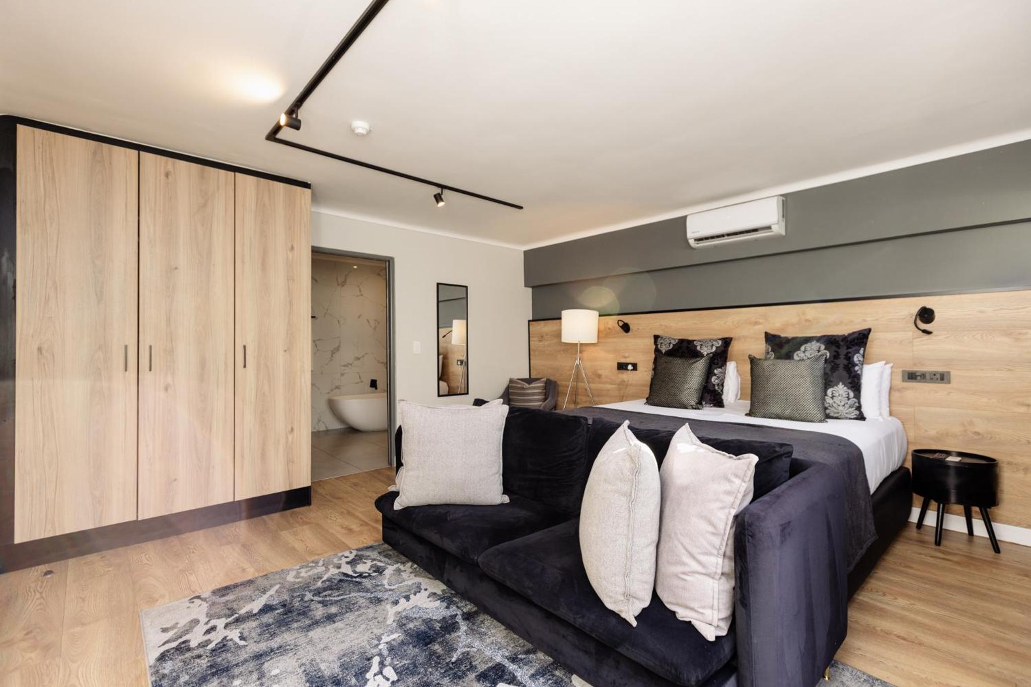 Two-Bedroom Suite photo 3