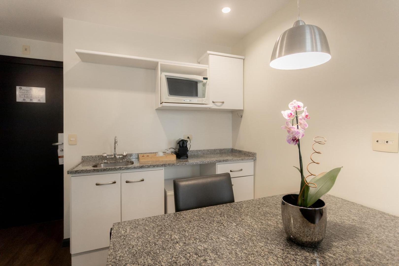 Large Double Room - Photo 2