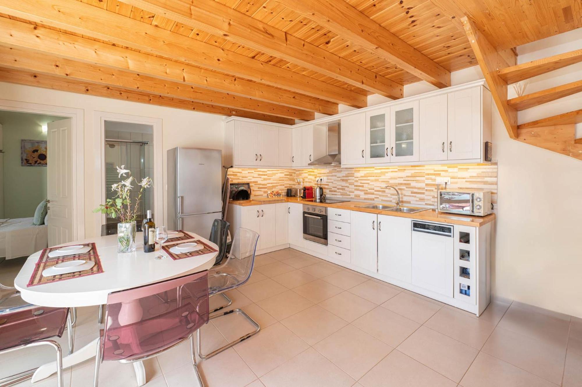 Villa photo 2