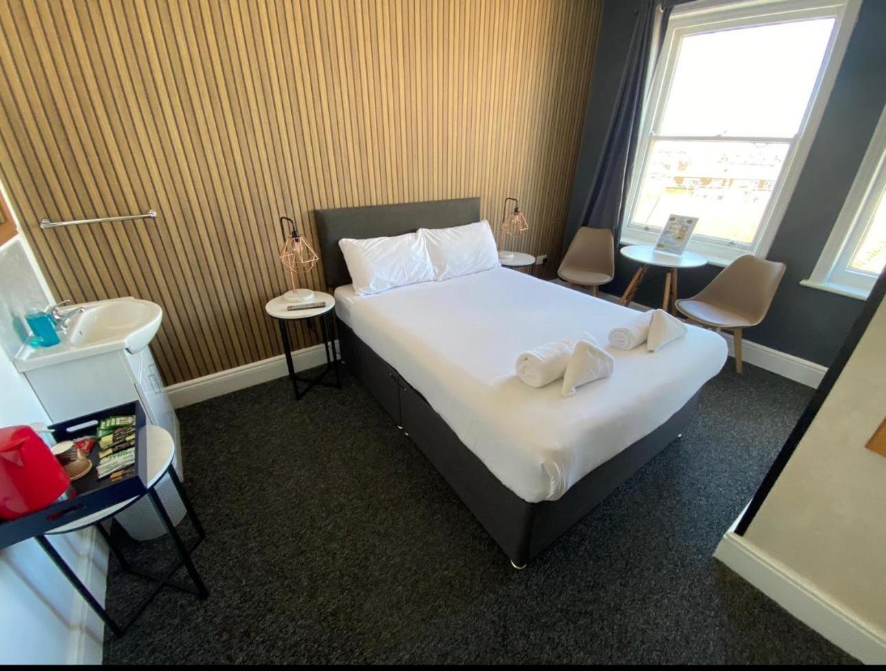 Standard Double Room photo 3