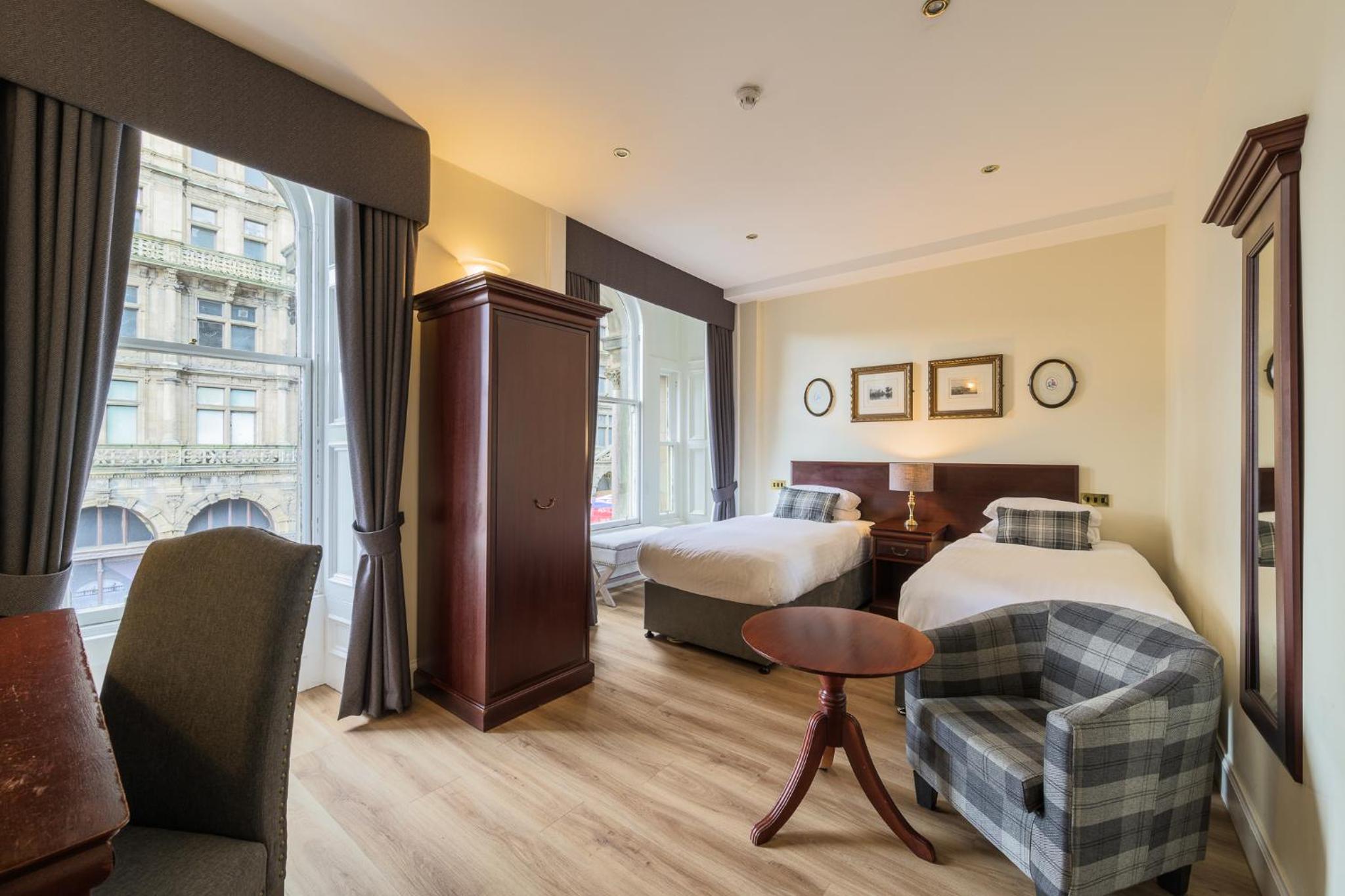 Standard Twin Room - Photo 1