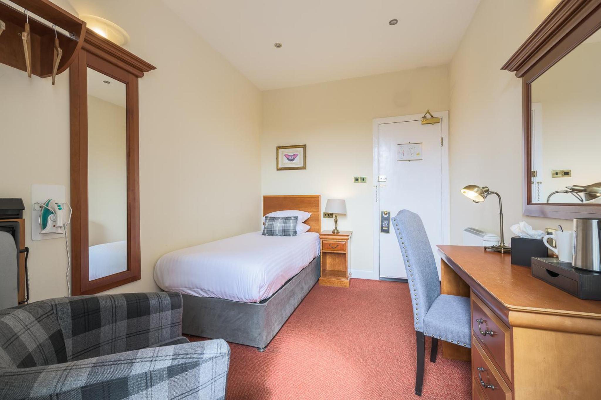 Single Room - Photo 5