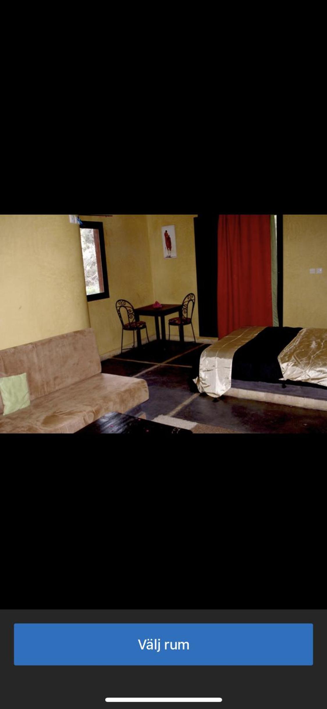 Deluxe Double Room with Balcony - Photo 5