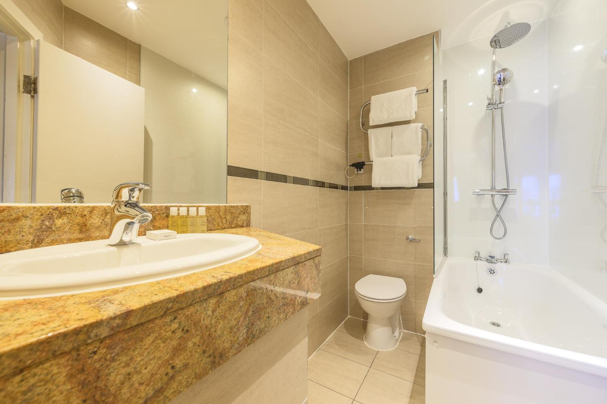 Standard Double Room - Photo 5