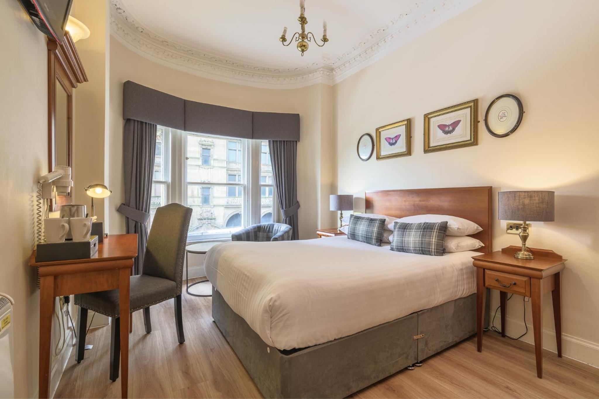 Standard Double Room - Photo 3