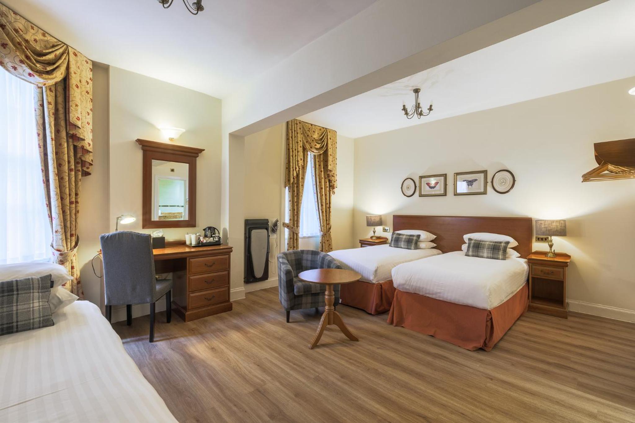 Standard Triple Room - Photo 2